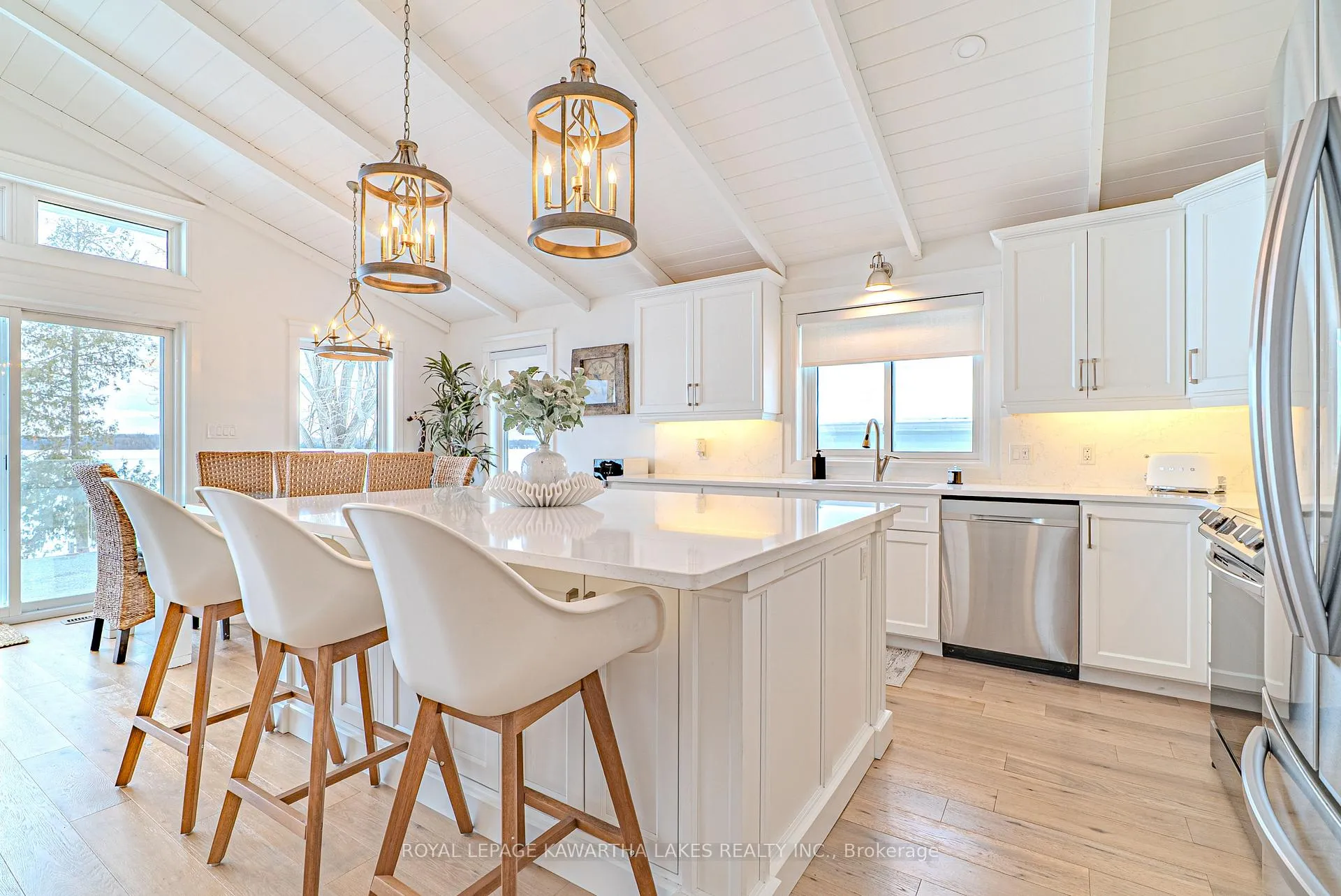 Photo 16 of 57 Admiral Drive, Kawartha Lakes, Fenelon — HOMEH