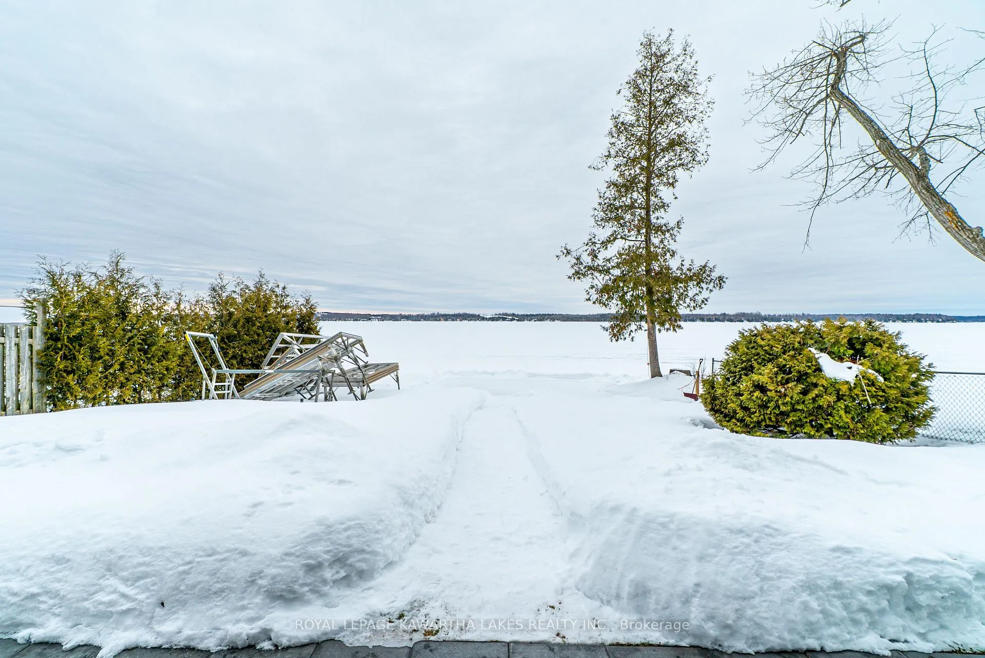 Photo 42 of 57 Admiral Drive, Kawartha Lakes, Fenelon — HOMEH