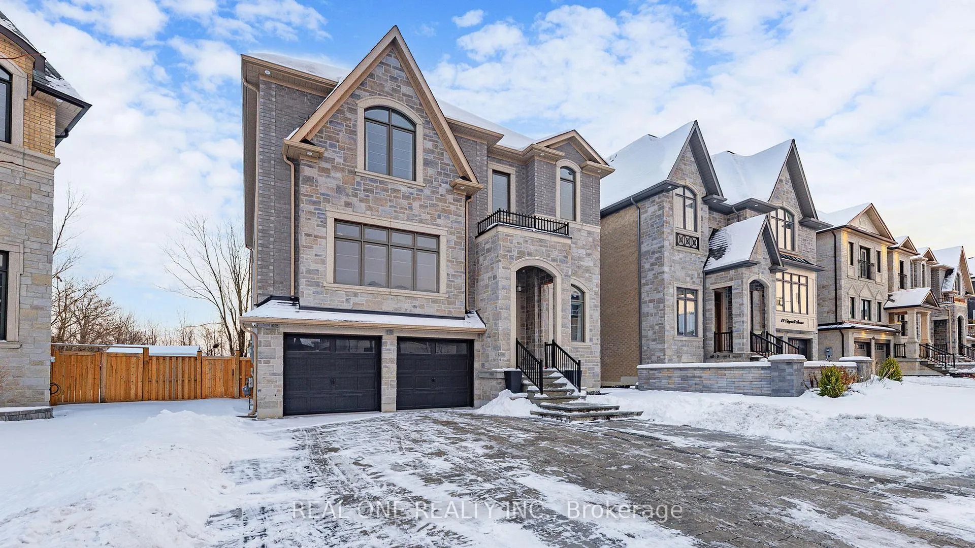Photo 3 of 91 Fitzgerald Avenue, Markham, Unionville — HOMEH