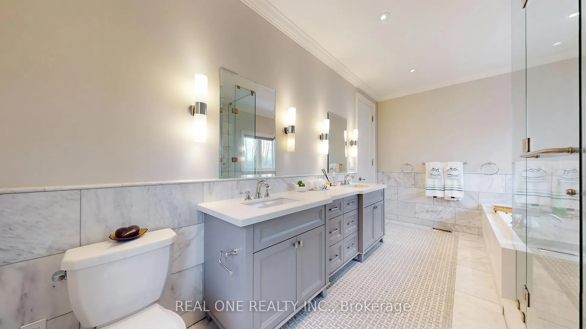 Photo 19 of 91 Fitzgerald Avenue, Markham, Unionville — HOMEH