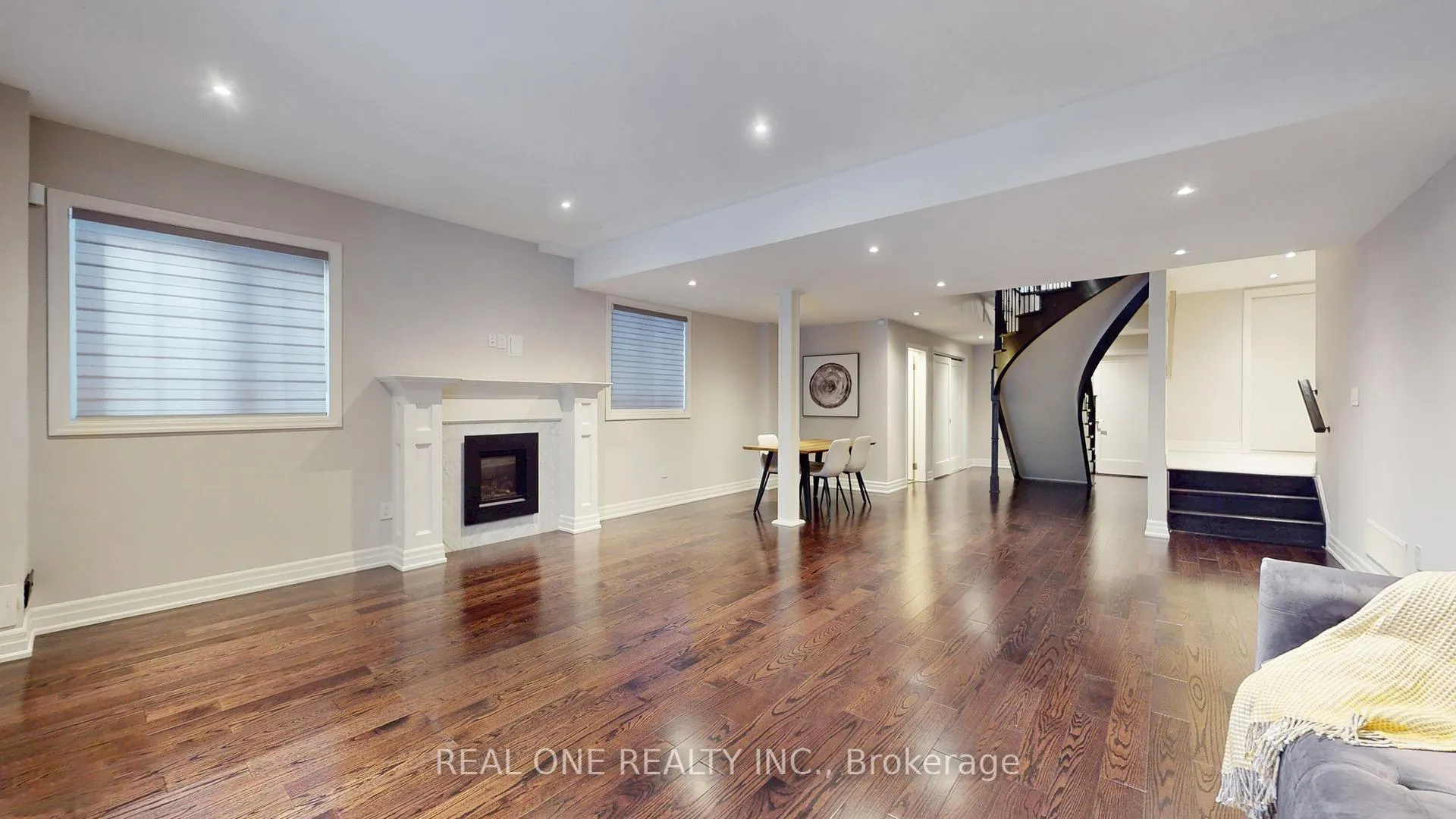 Photo 42 of 91 Fitzgerald Avenue, Markham, Unionville — HOMEH