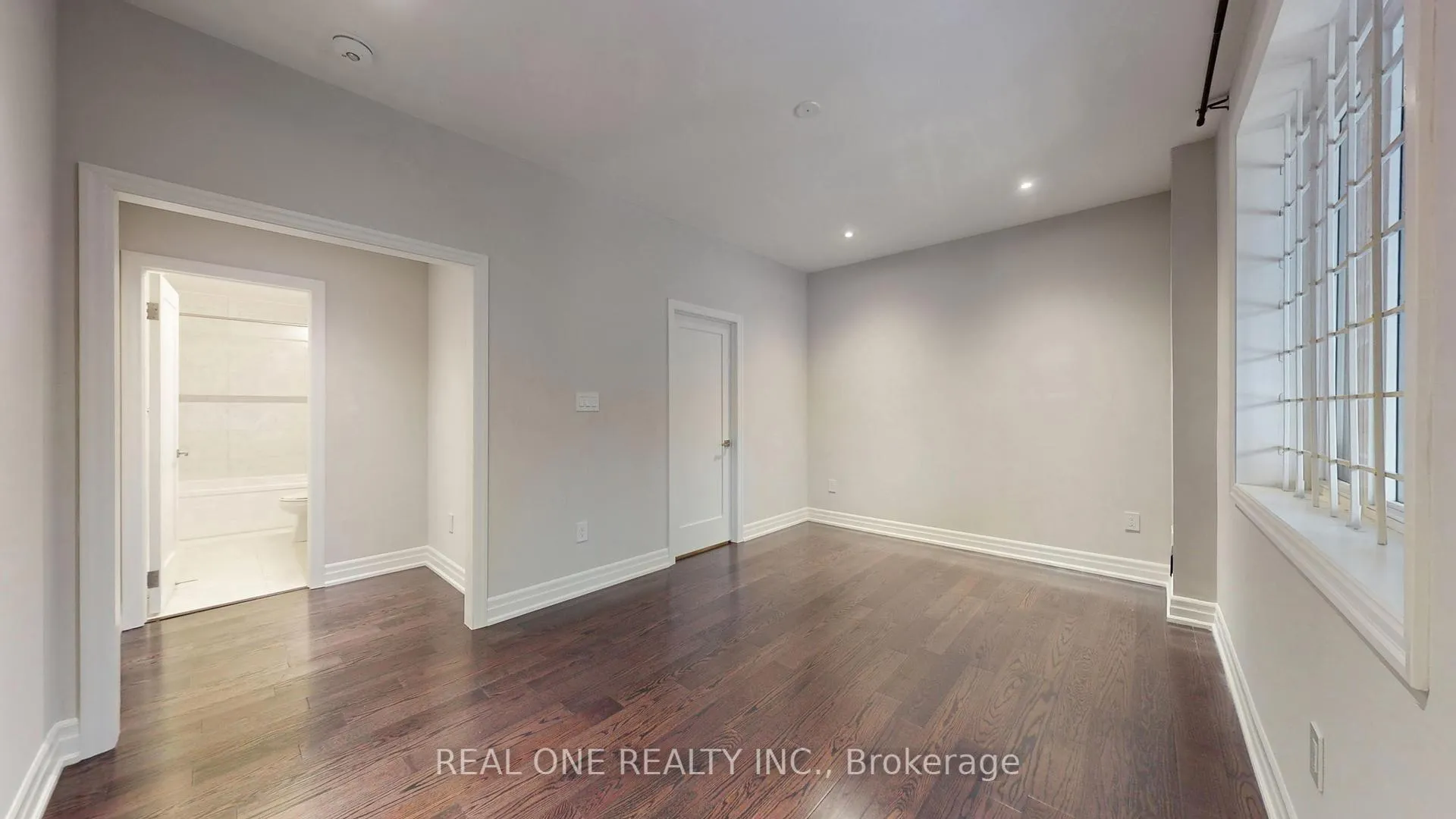 Photo 44 of 91 Fitzgerald Avenue, Markham, Unionville — HOMEH