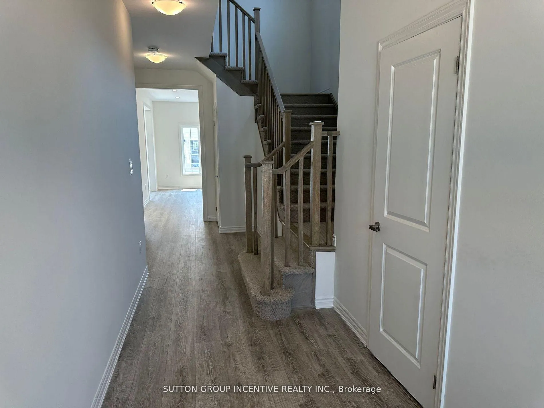 Photo 2 of 231 Prescott Drive, Clearview, Stayner — HOMEH