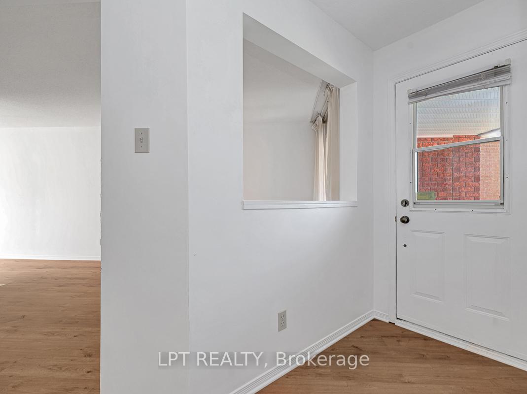 Photo 4 of 83 Langstrom Crescent, Ottawa, Hunt Club Park — HOMEH