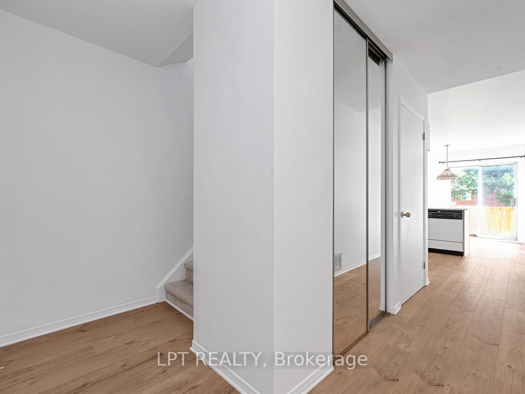 Photo 5 of 83 Langstrom Crescent, Ottawa, Hunt Club Park — HOMEH