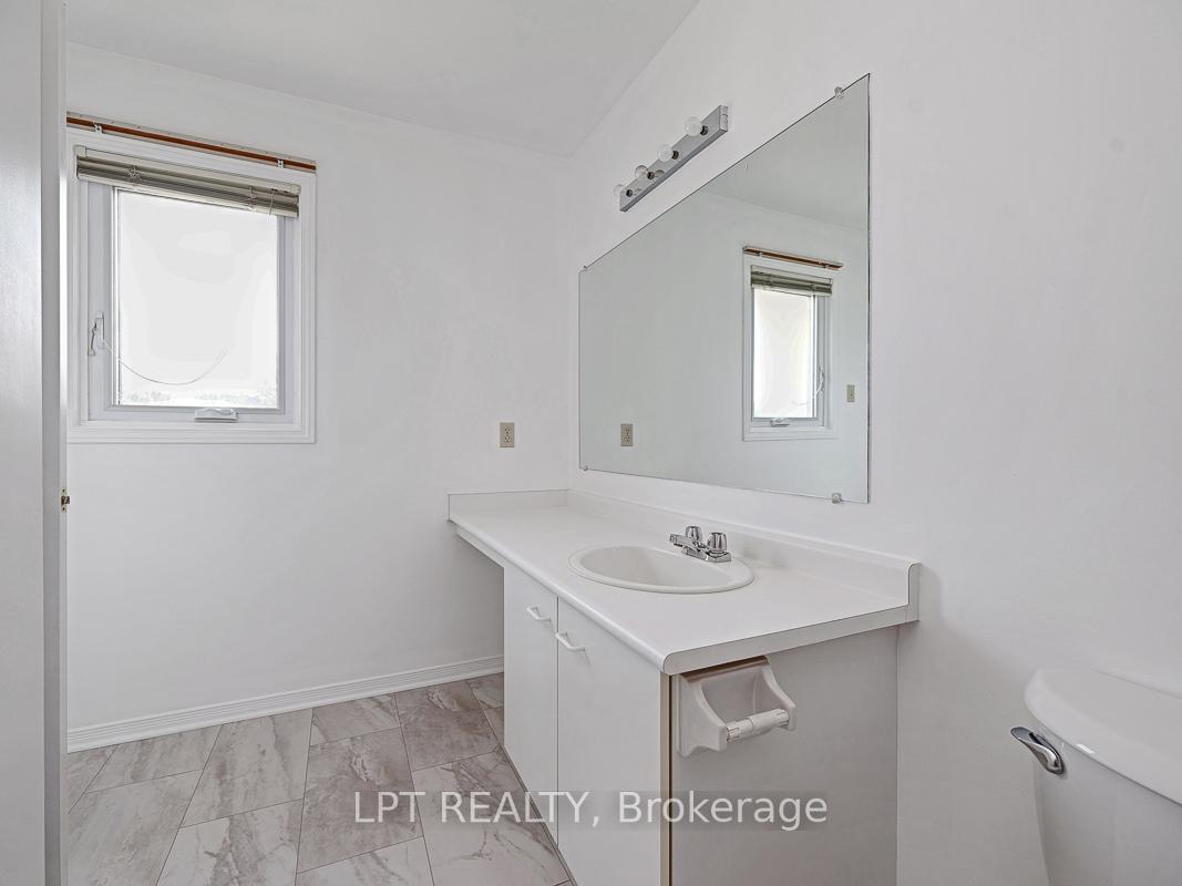 Photo 24 of 83 Langstrom Crescent, Ottawa, Hunt Club Park — HOMEH