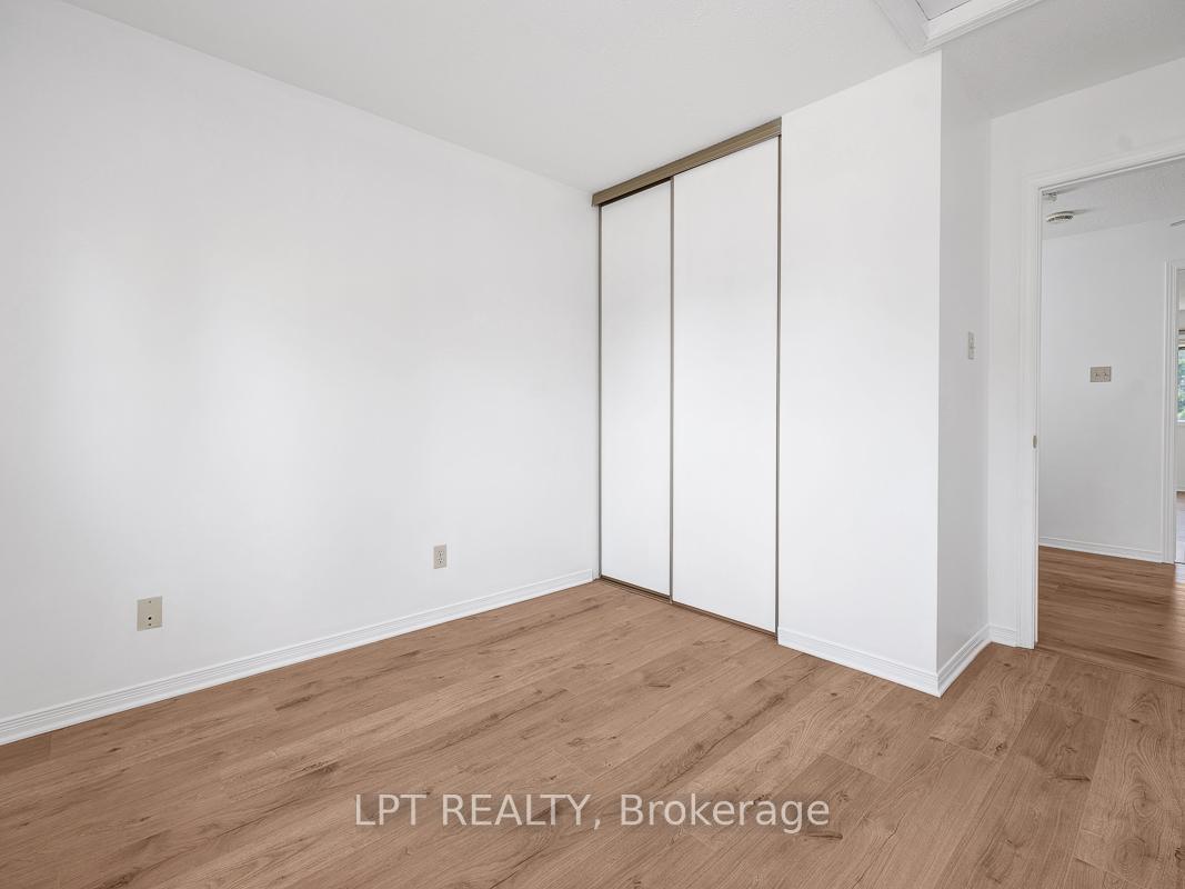Photo 29 of 83 Langstrom Crescent, Ottawa, Hunt Club Park — HOMEH