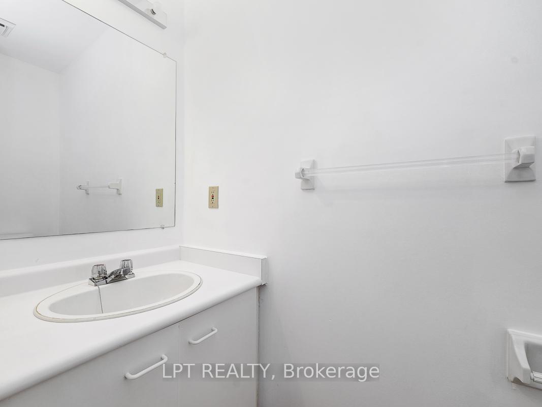 Photo 30 of 83 Langstrom Crescent, Ottawa, Hunt Club Park — HOMEH