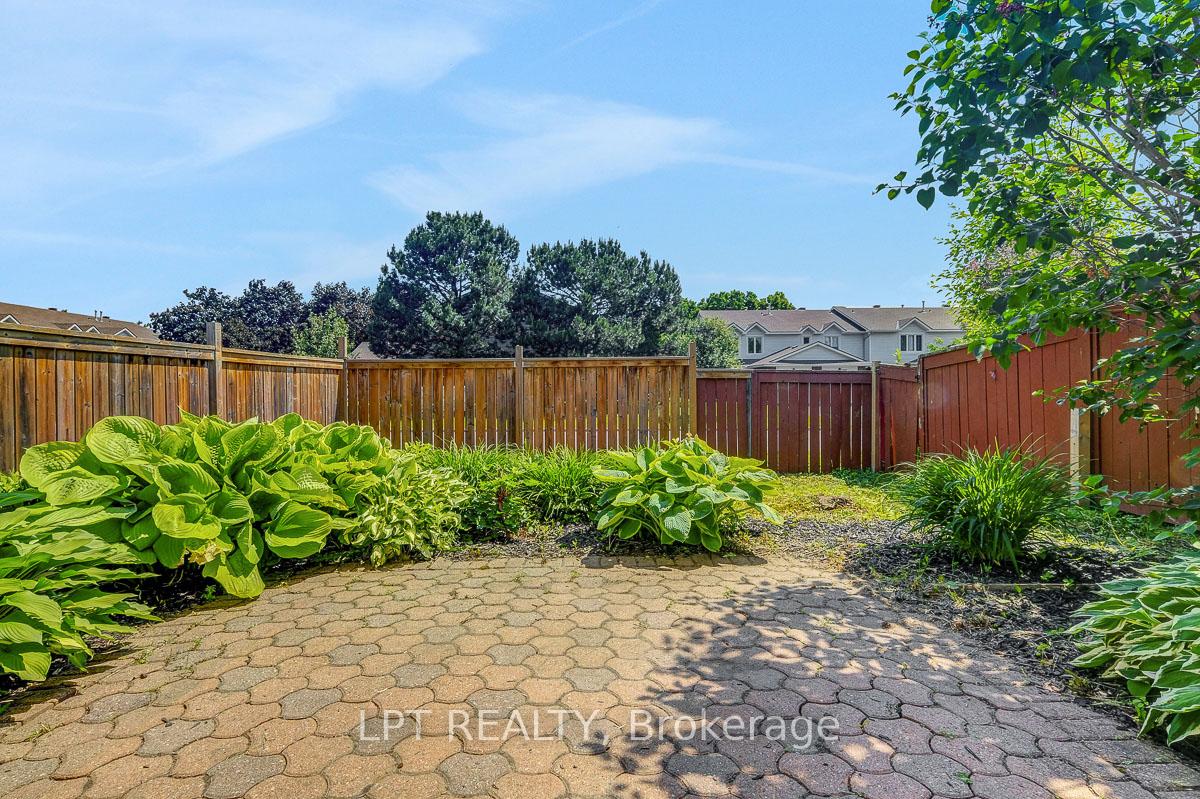 Photo 36 of 83 Langstrom Crescent, Ottawa, Hunt Club Park — HOMEH