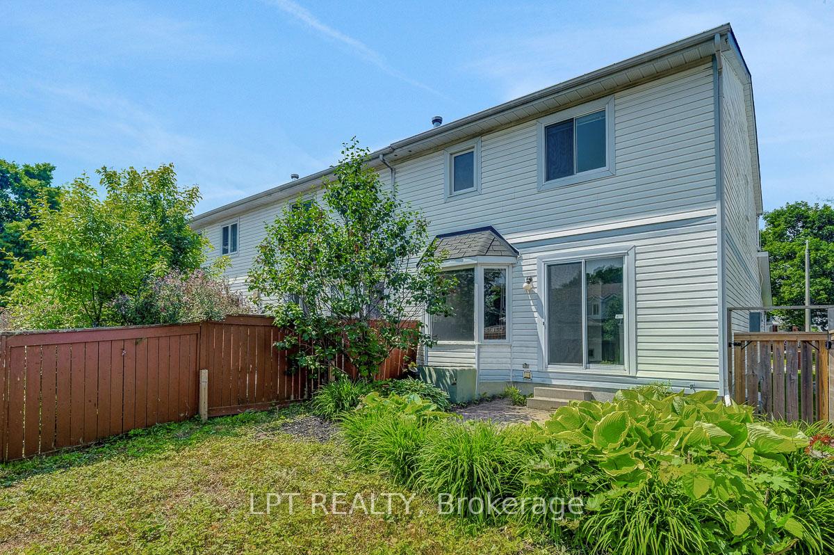 Photo 37 of 83 Langstrom Crescent, Ottawa, Hunt Club Park — HOMEH
