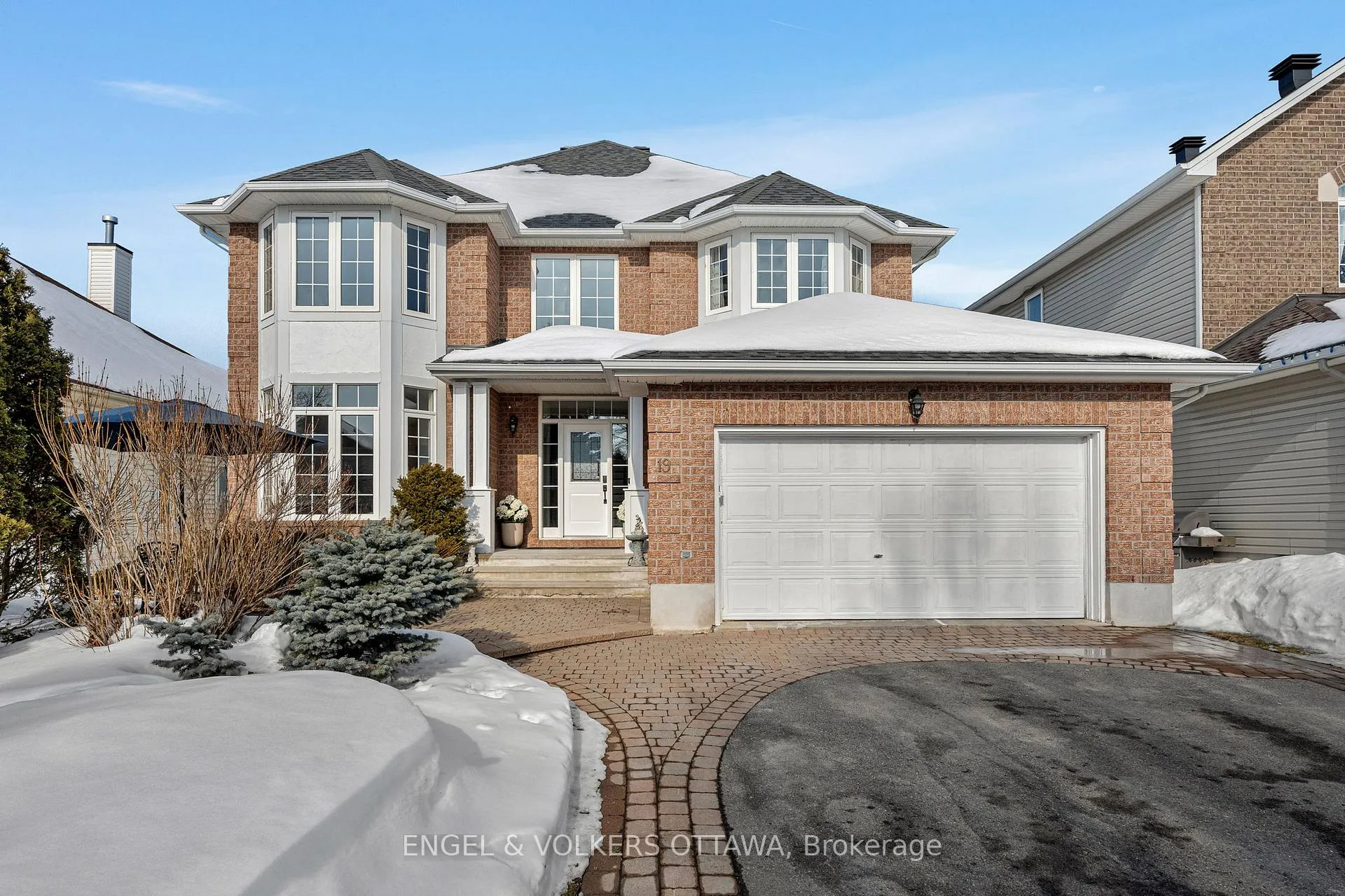 Front of 19 Black Tern Crescent