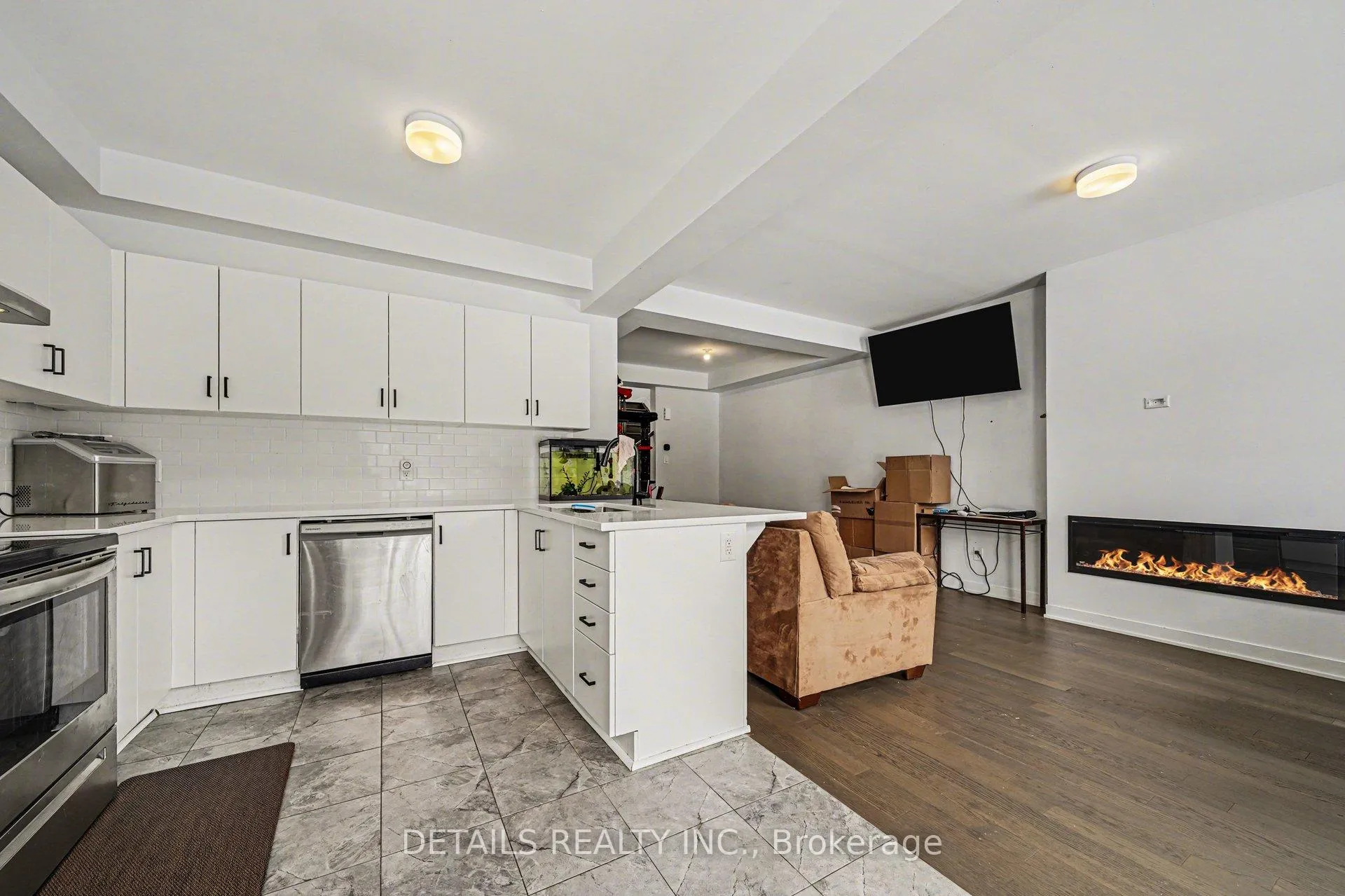 Photo 4 of 614 Fenwick Way, Ottawa, Barrhaven - Stonebridge — HOMEH