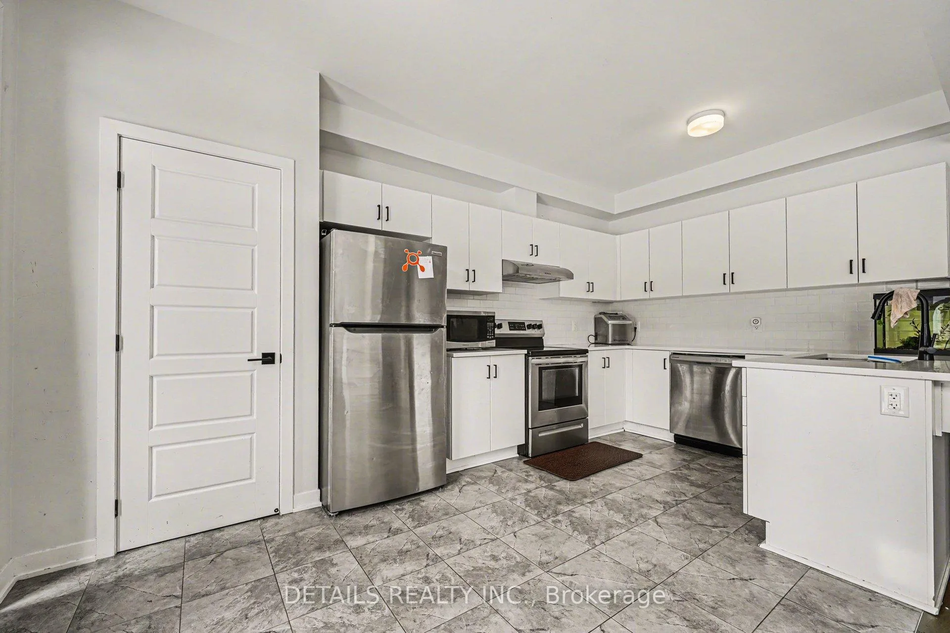 Photo 5 of 614 Fenwick Way, Ottawa, Barrhaven - Stonebridge — HOMEH