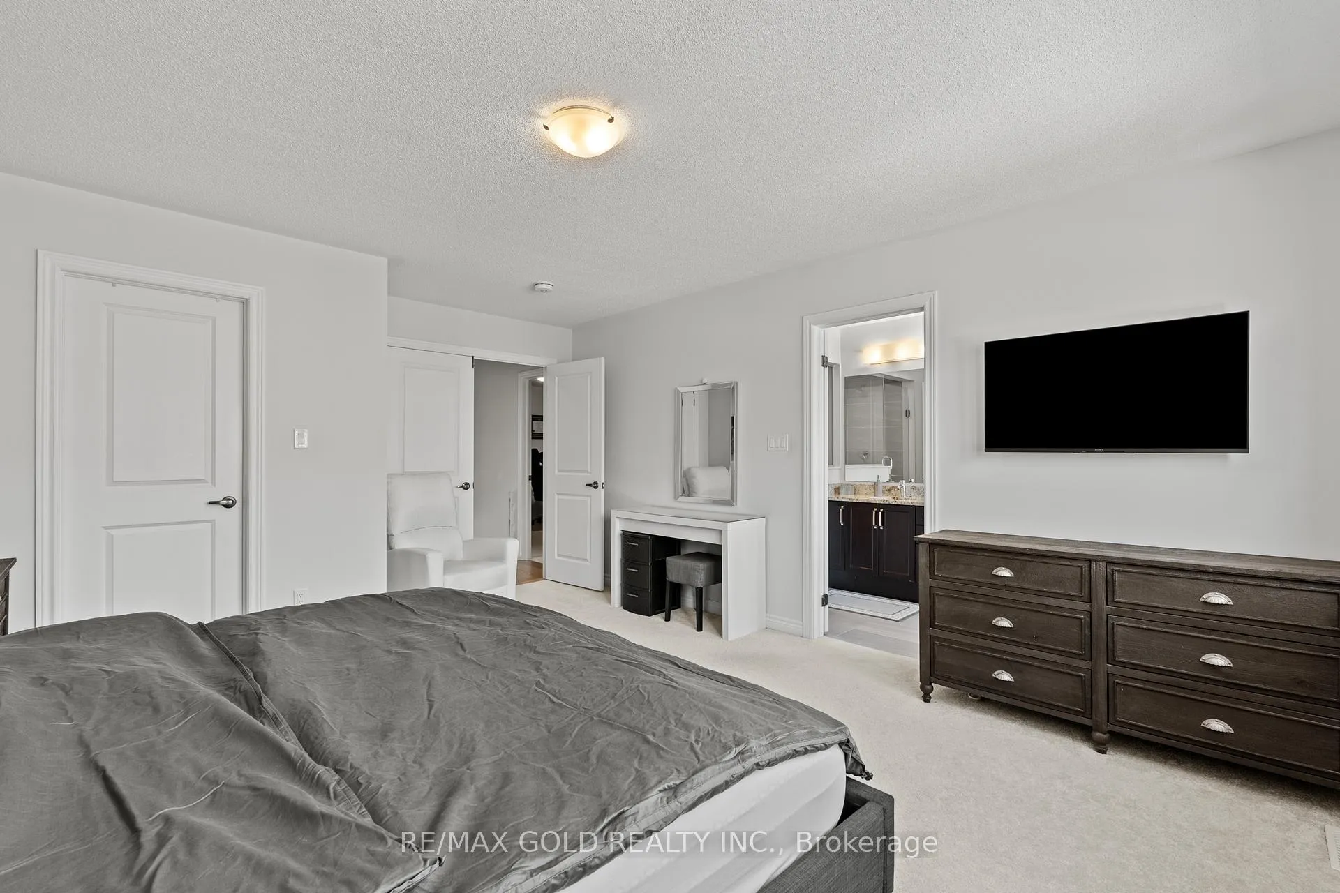 Photo 18 of 59 Folgate Crescent, Brampton, Sandringham-Wellington North — HOMEH
