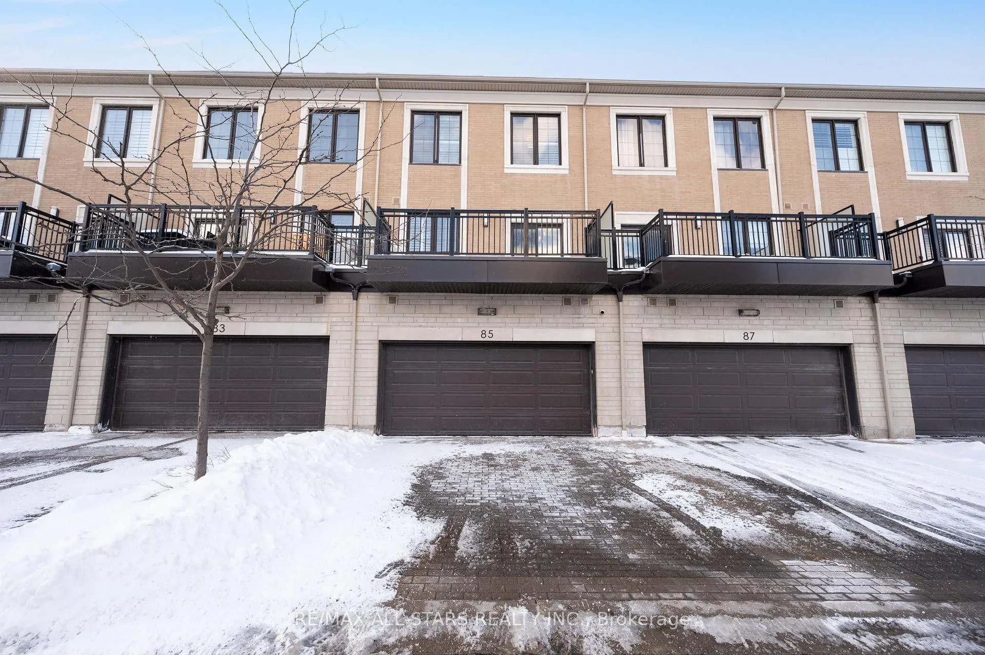 Photo 2 of 85 Village Parkway, Markham, Unionville — HOMEH
