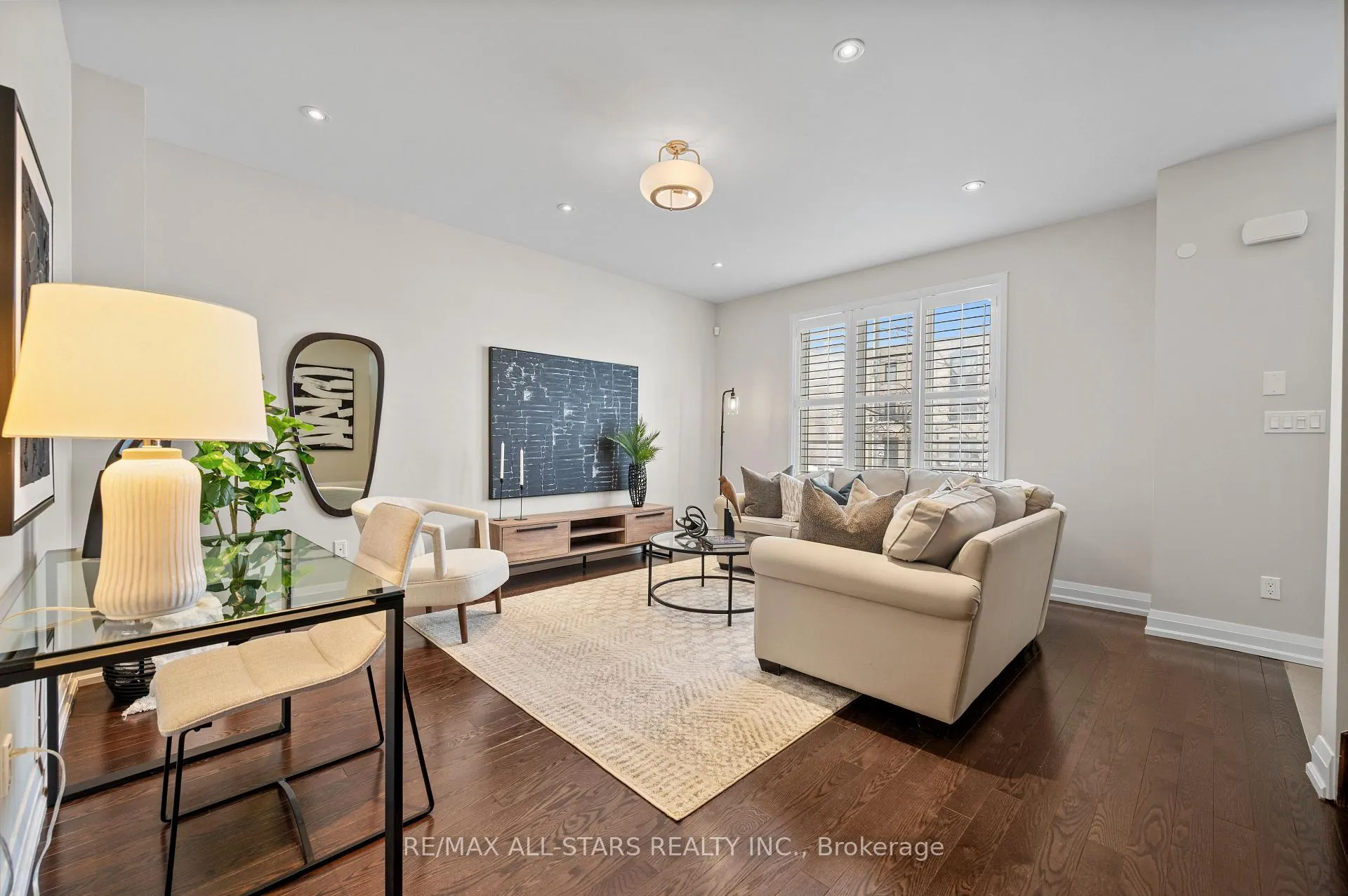 Photo 5 of 85 Village Parkway, Markham, Unionville — HOMEH