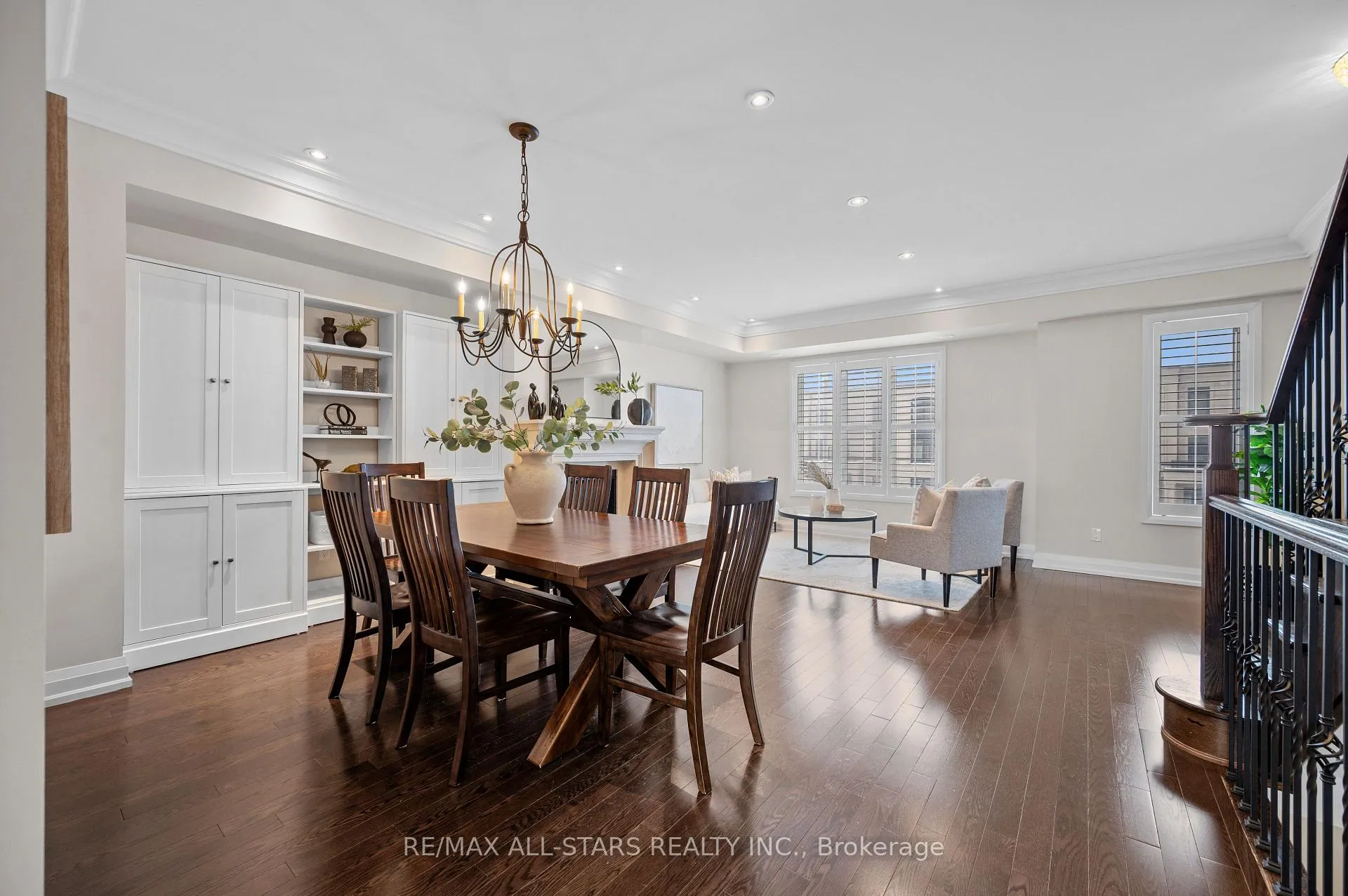 Photo 11 of 85 Village Parkway, Markham, Unionville — HOMEH