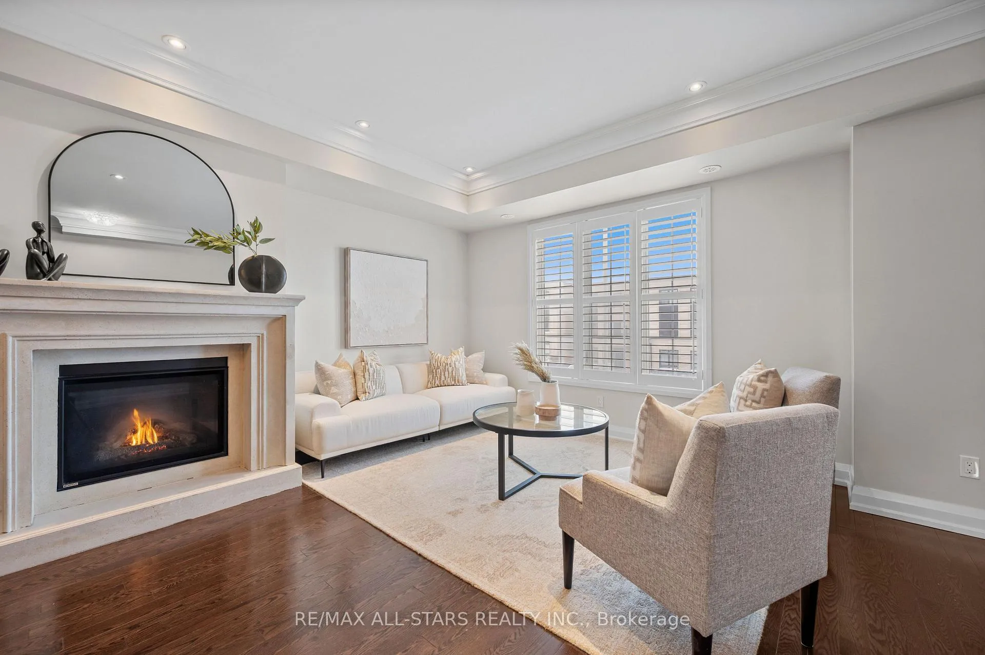 Photo 12 of 85 Village Parkway, Markham, Unionville — HOMEH