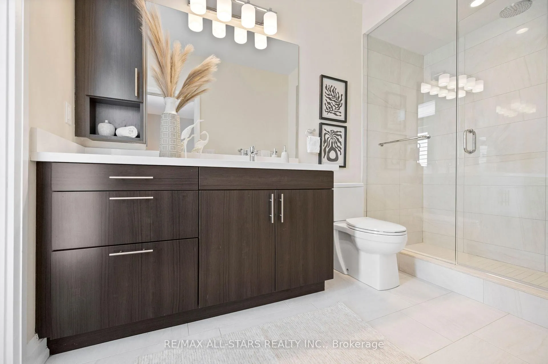 Photo 32 of 85 Village Parkway, Markham, Unionville — HOMEH