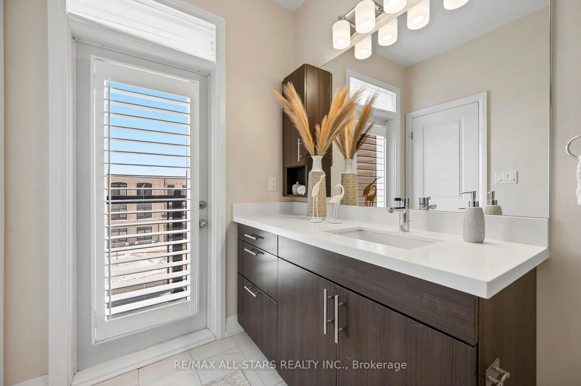 Photo 33 of 85 Village Parkway, Markham, Unionville — HOMEH