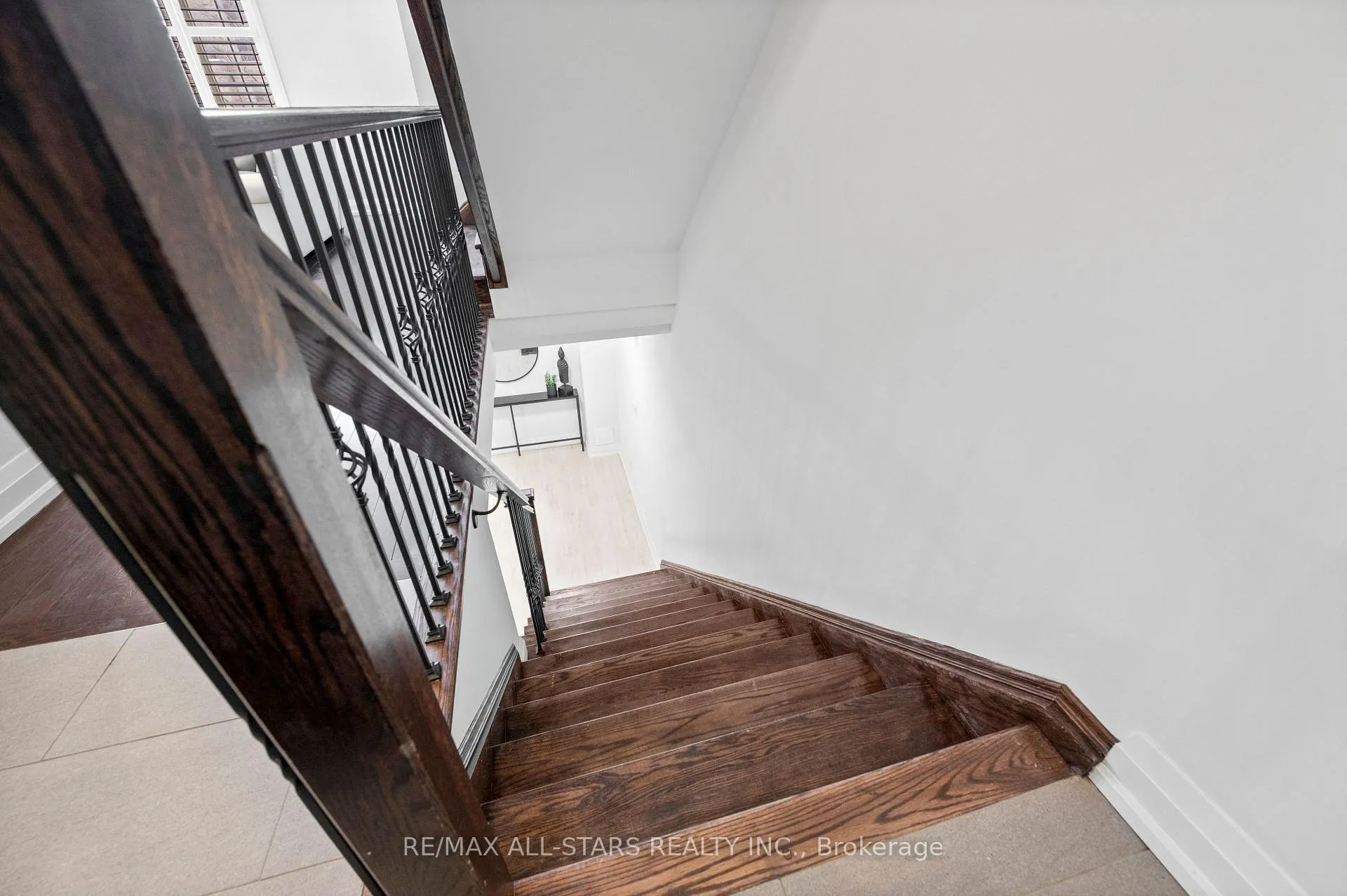 Photo 39 of 85 Village Parkway, Markham, Unionville — HOMEH