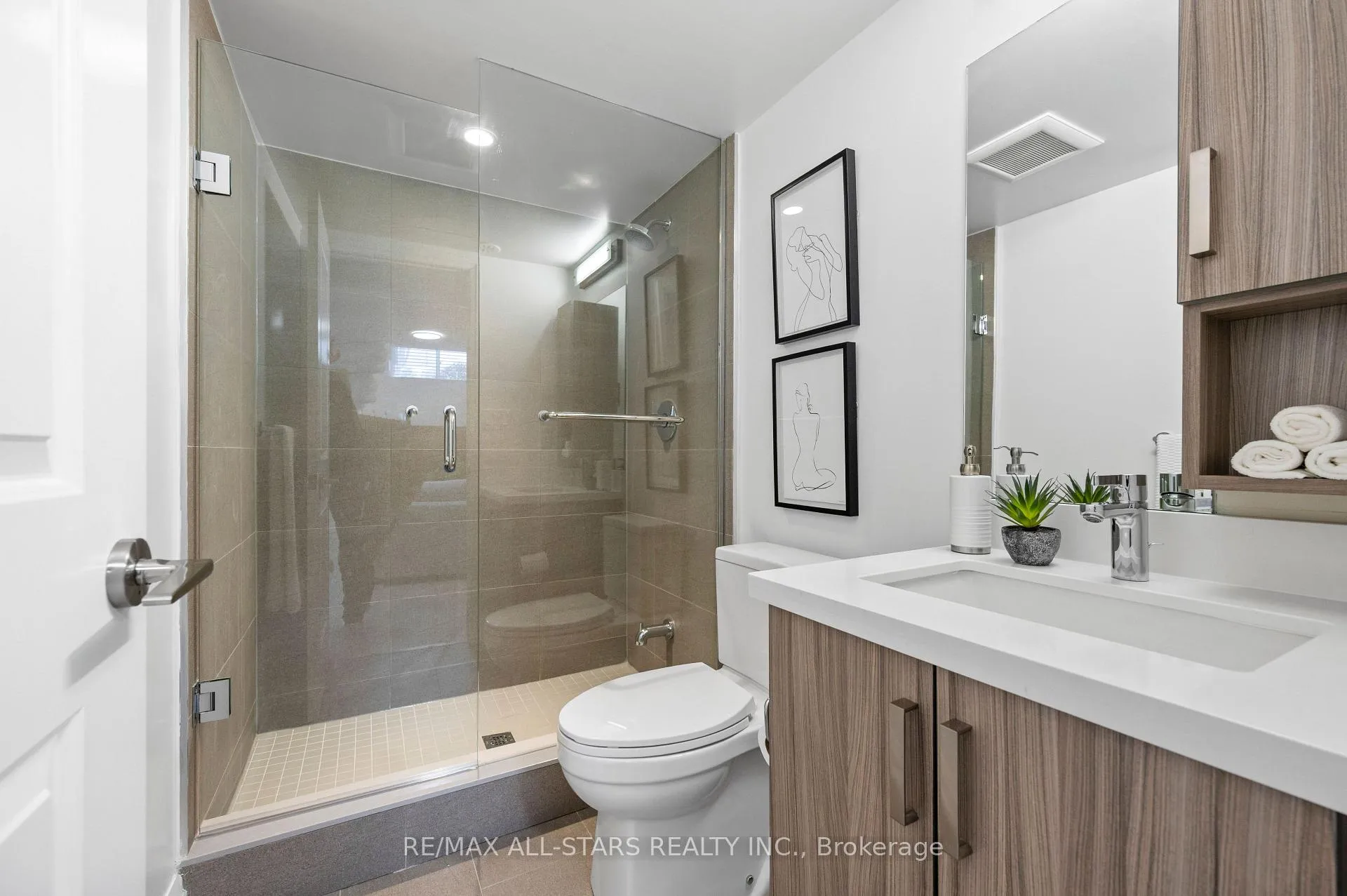 Photo 43 of 85 Village Parkway, Markham, Unionville — HOMEH