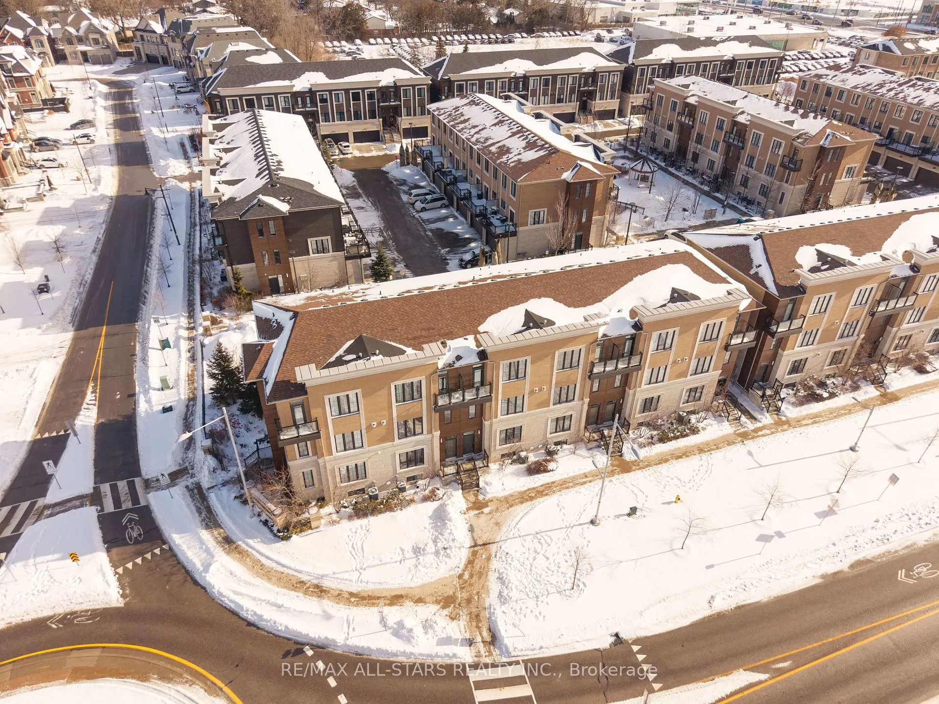Photo 46 of 85 Village Parkway, Markham, Unionville — HOMEH