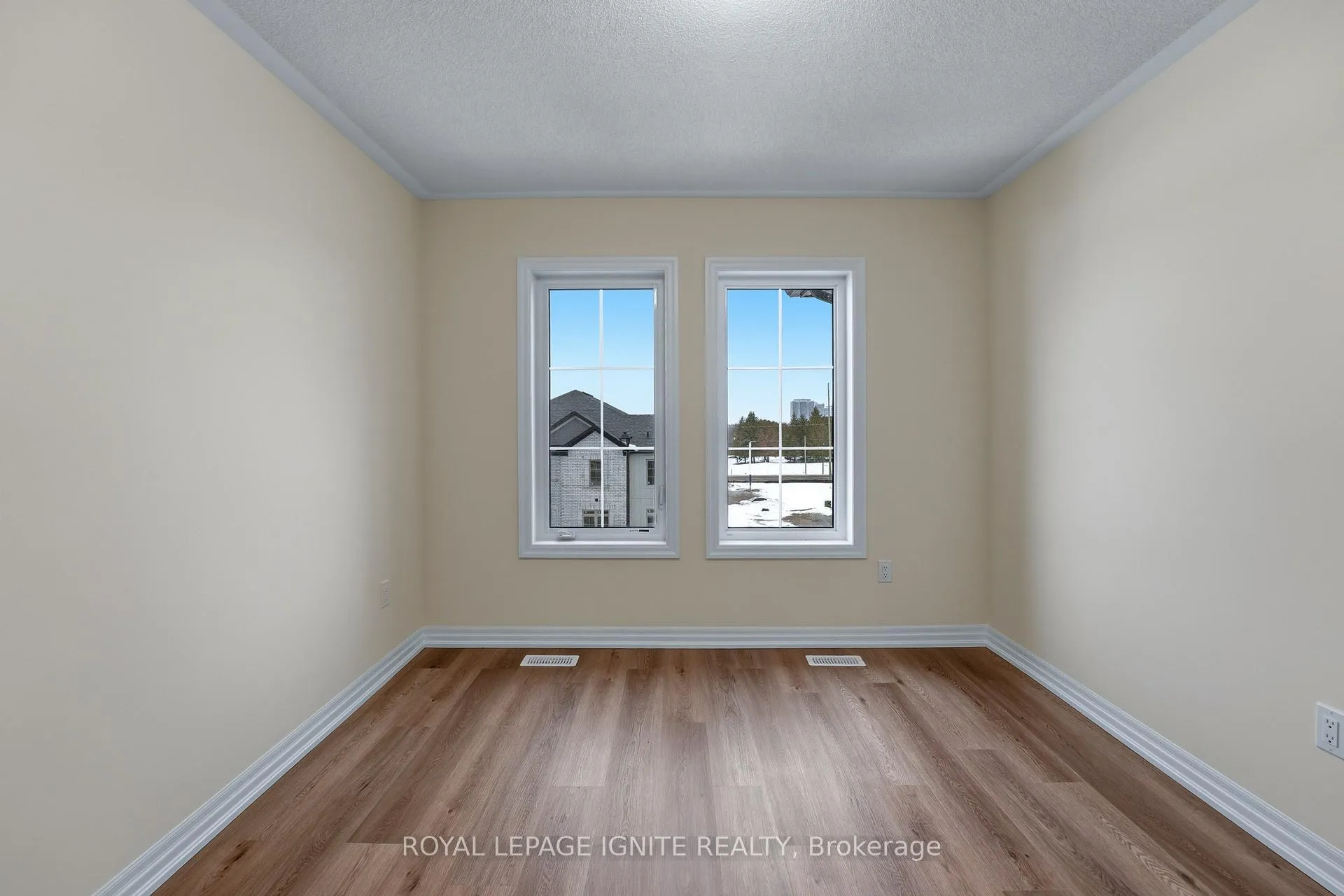 Photo 21 of 2410 Bushnell Street, Oshawa, Kedron — HOMEH