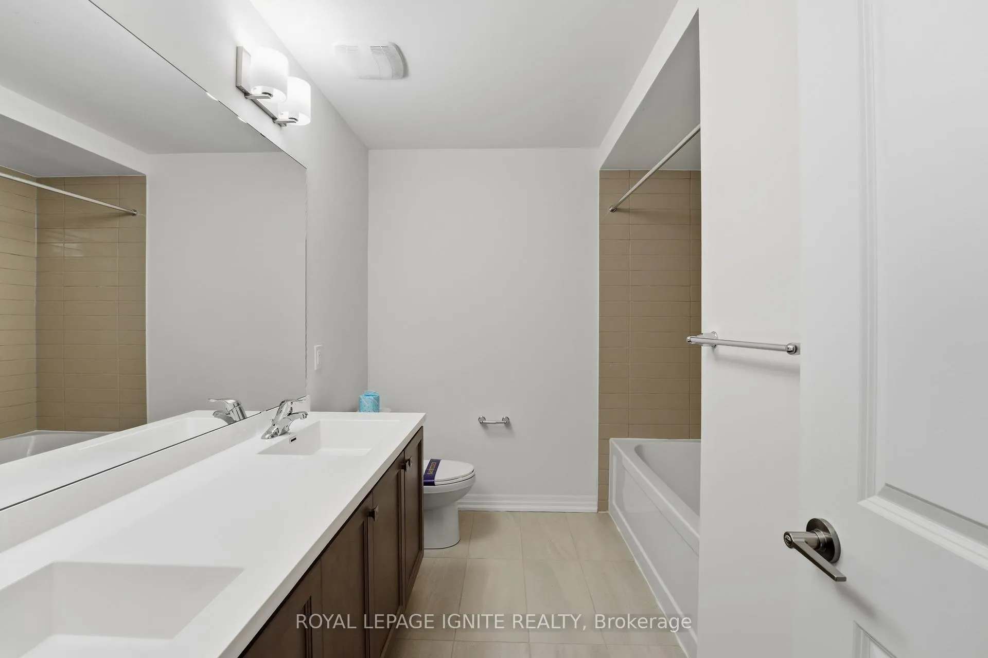 Photo 23 of 2410 Bushnell Street, Oshawa, Kedron — HOMEH