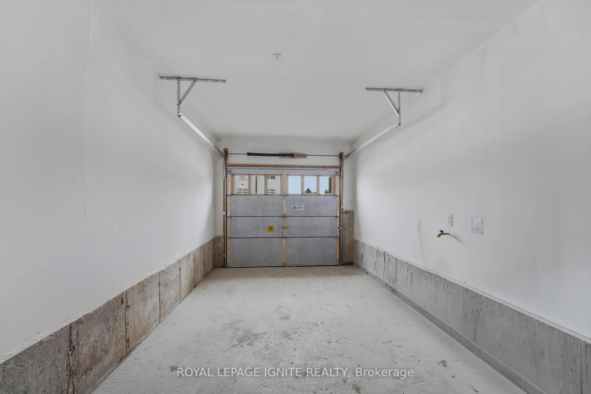 Photo 29 of 2410 Bushnell Street, Oshawa, Kedron — HOMEH