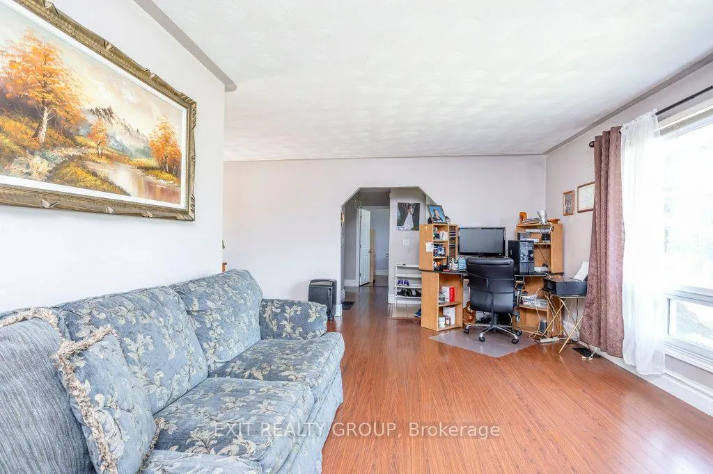 Photo 7 of 12 Nelson Street, Quinte West, Sidney Ward — HOMEH