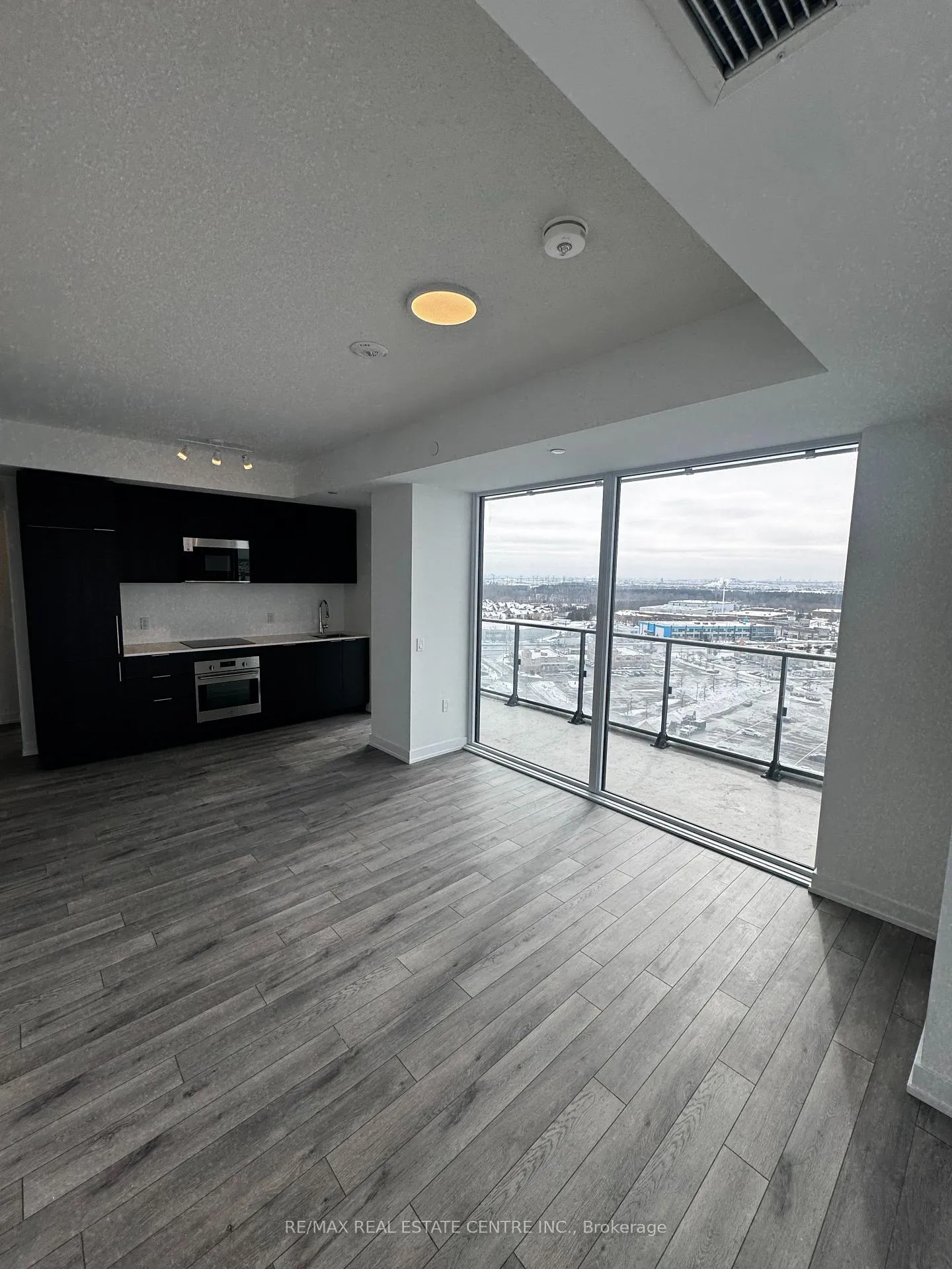 Photo 8 of Unit 1117, 15 Skyridge Drive, Brampton, Bram East — HOMEH