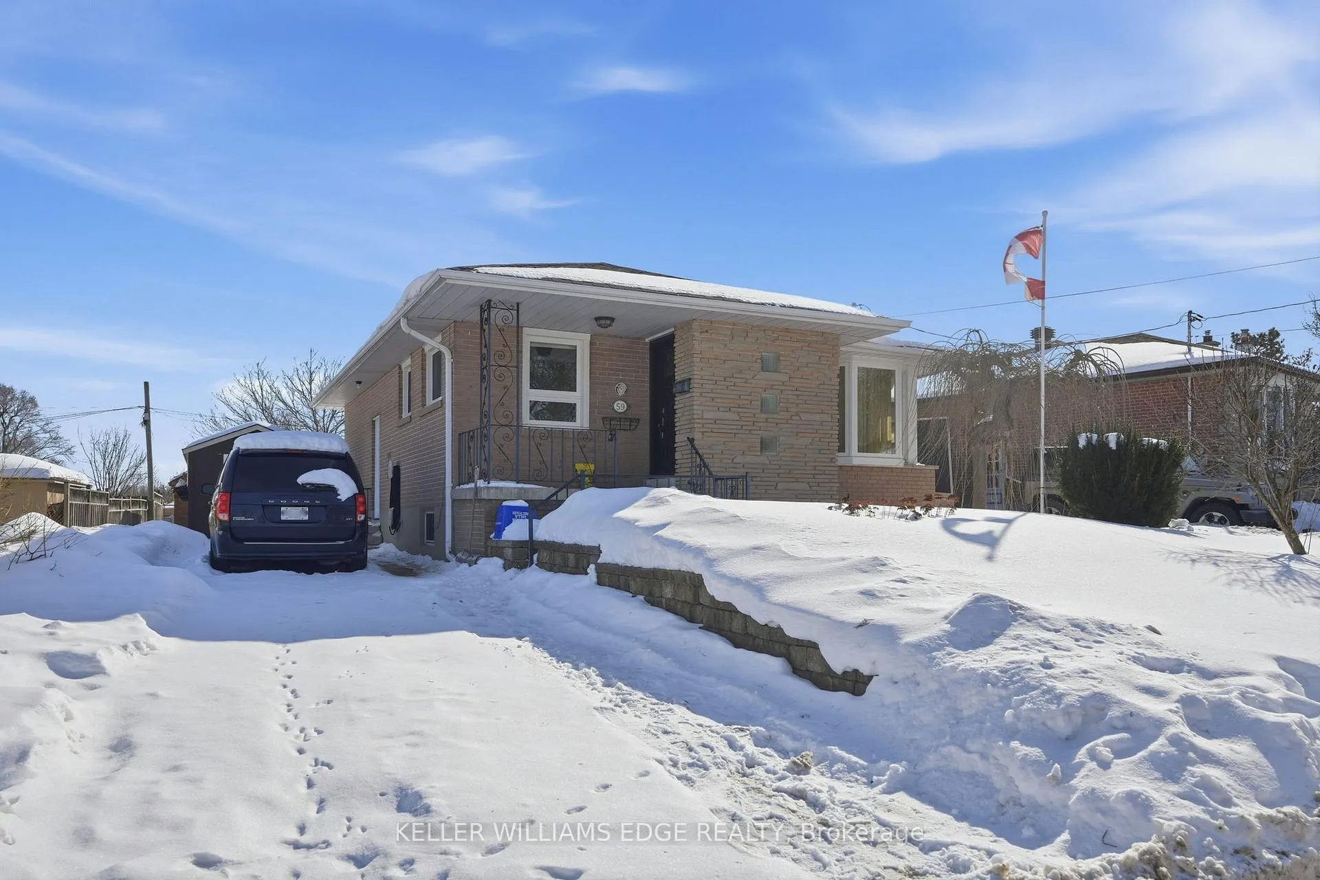 Photo 2 of 59 Weber Drive, Halton Hills, Georgetown — HOMEH