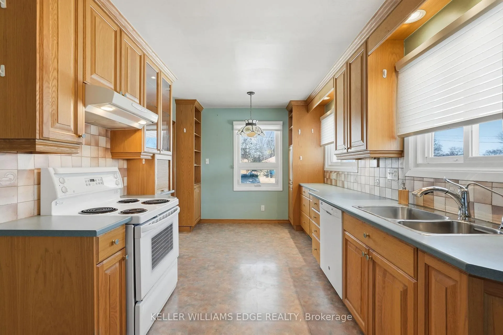 Photo 14 of 59 Weber Drive, Halton Hills, Georgetown — HOMEH