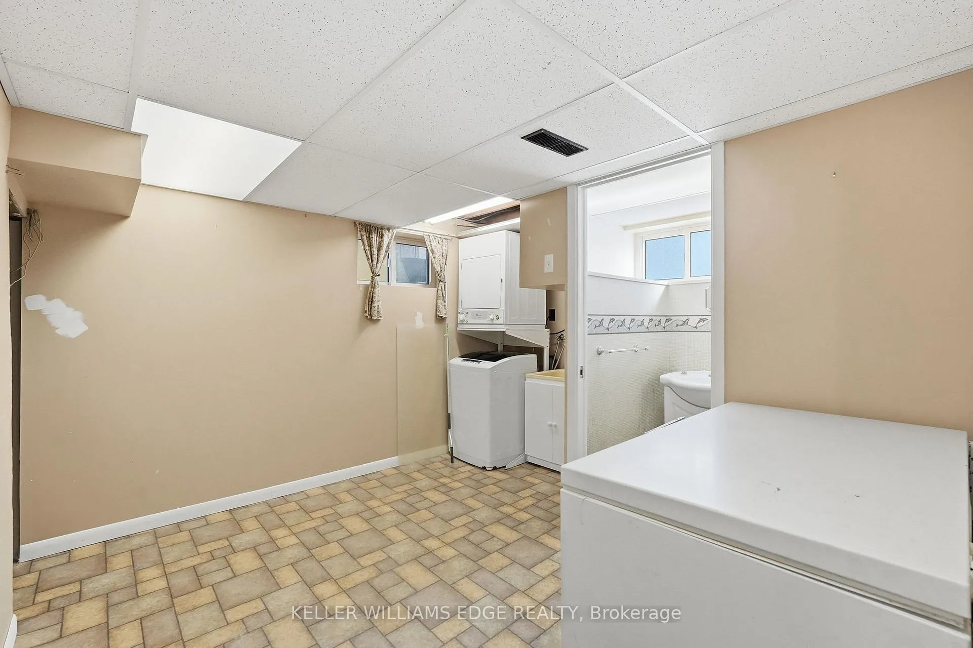 Photo 37 of 59 Weber Drive, Halton Hills, Georgetown — HOMEH