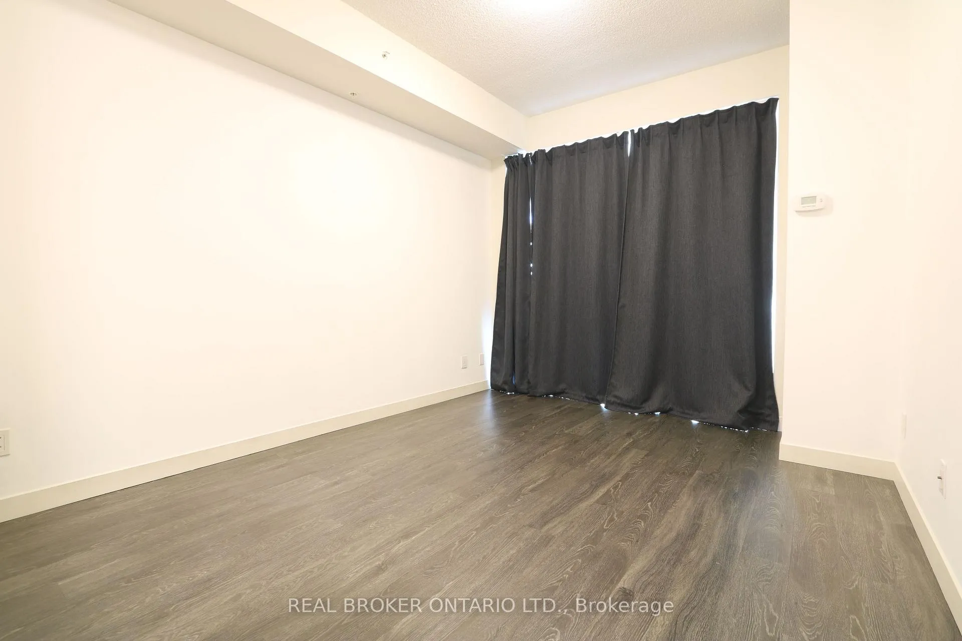 Photo 12 of Unit 1006, 2093 Fairview Street, Burlington, Freeman — HOMEH