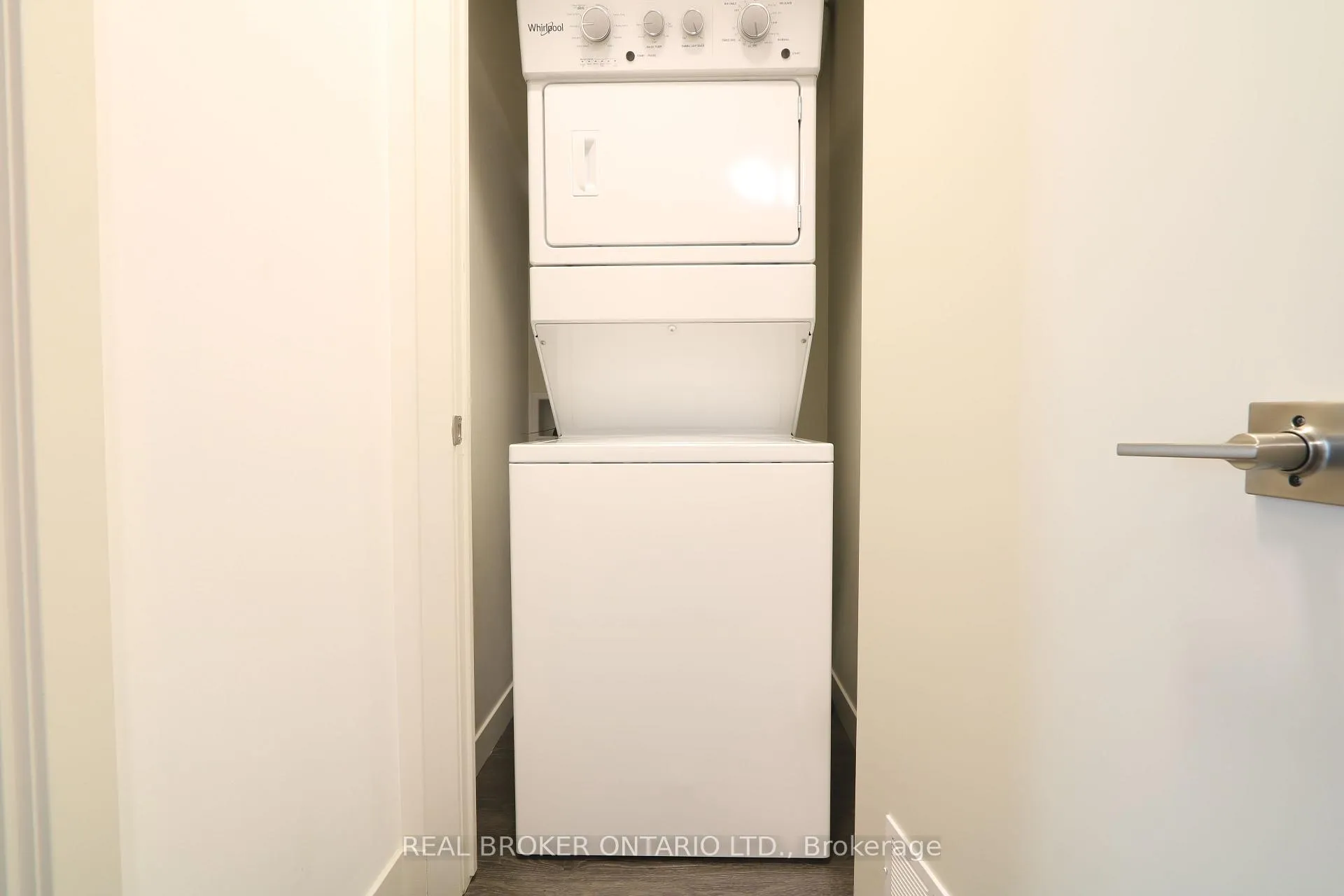 Photo 16 of Unit 1006, 2093 Fairview Street, Burlington, Freeman — HOMEH