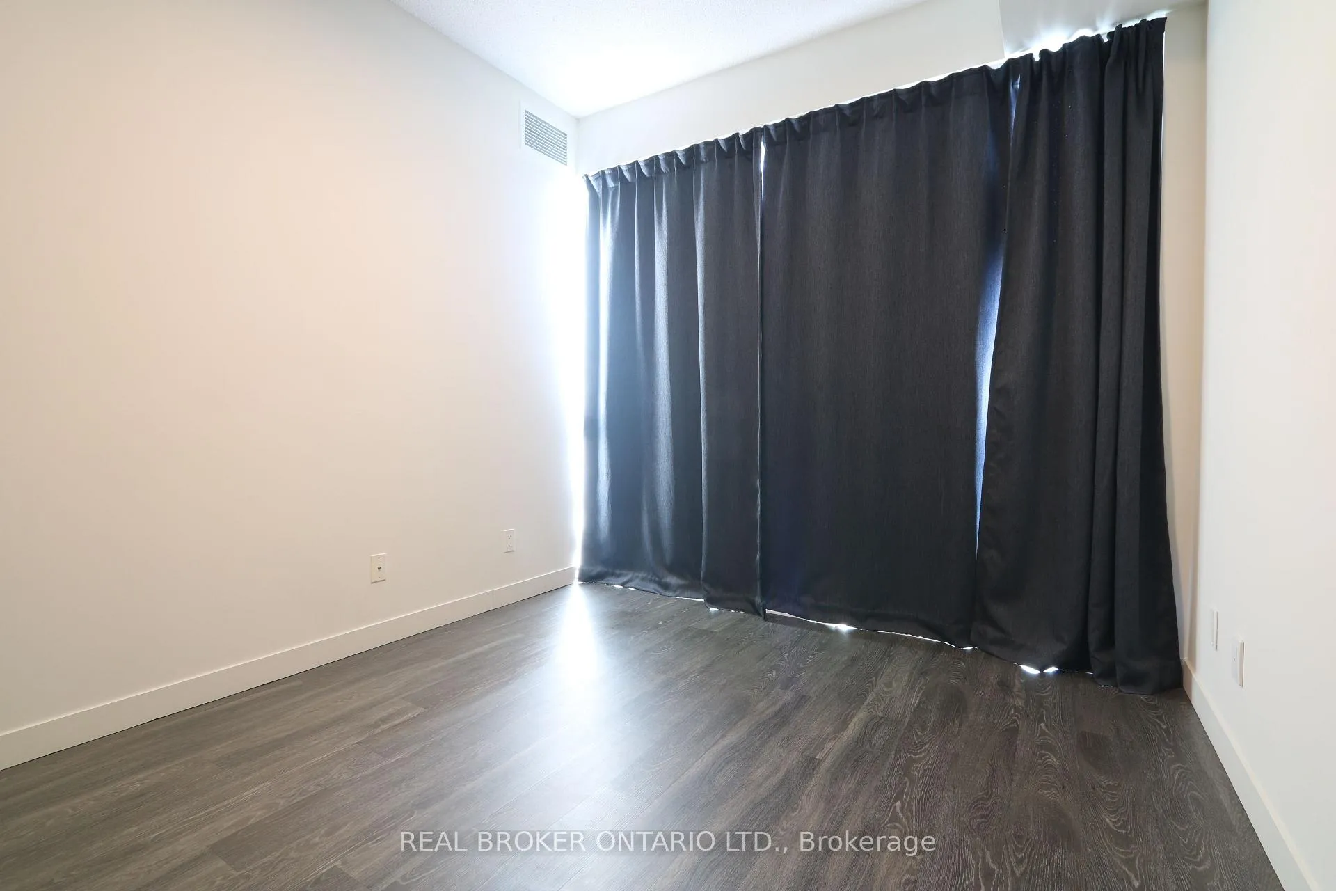 Photo 20 of Unit 1006, 2093 Fairview Street, Burlington, Freeman — HOMEH