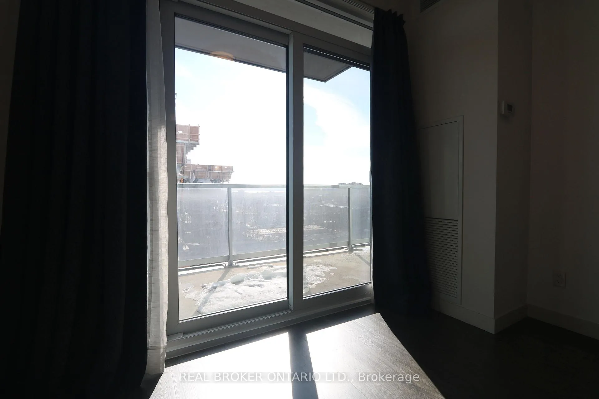 Photo 21 of Unit 1006, 2093 Fairview Street, Burlington, Freeman — HOMEH