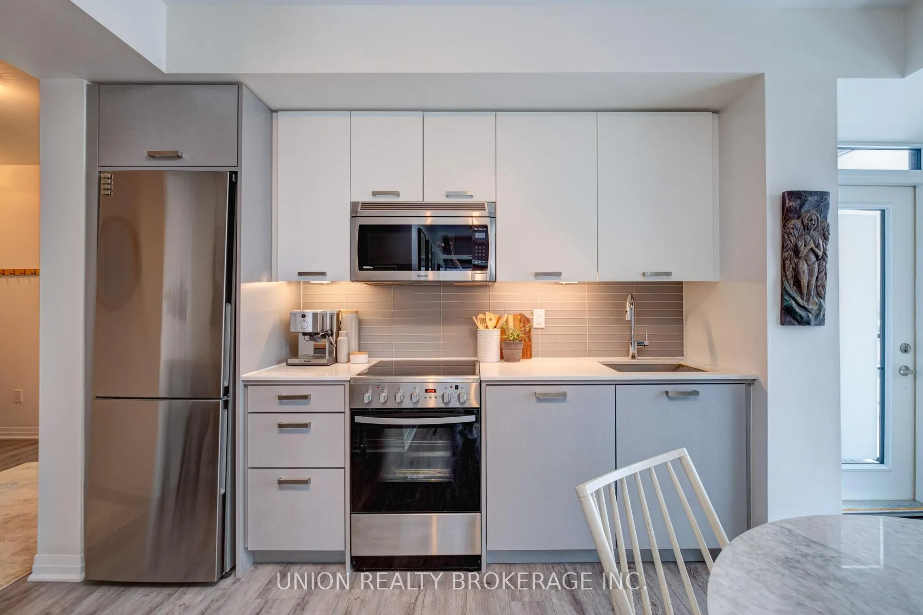 Photo 5 of Unit 504, 2301 Danforth Avenue, Toronto, East End-Danforth — HOMEH