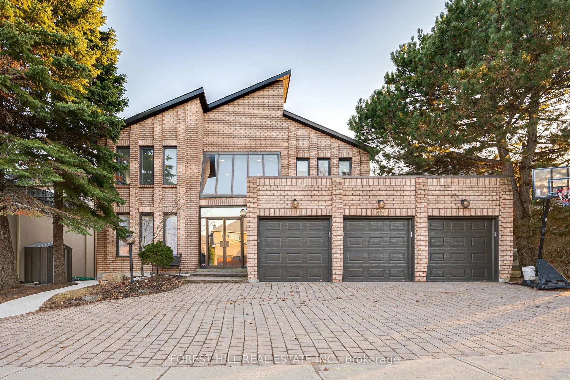 Photo 1 of 211 Franklin Avenue, Vaughan, Crestwood-Springfarm-Yorkhill — HOMEH