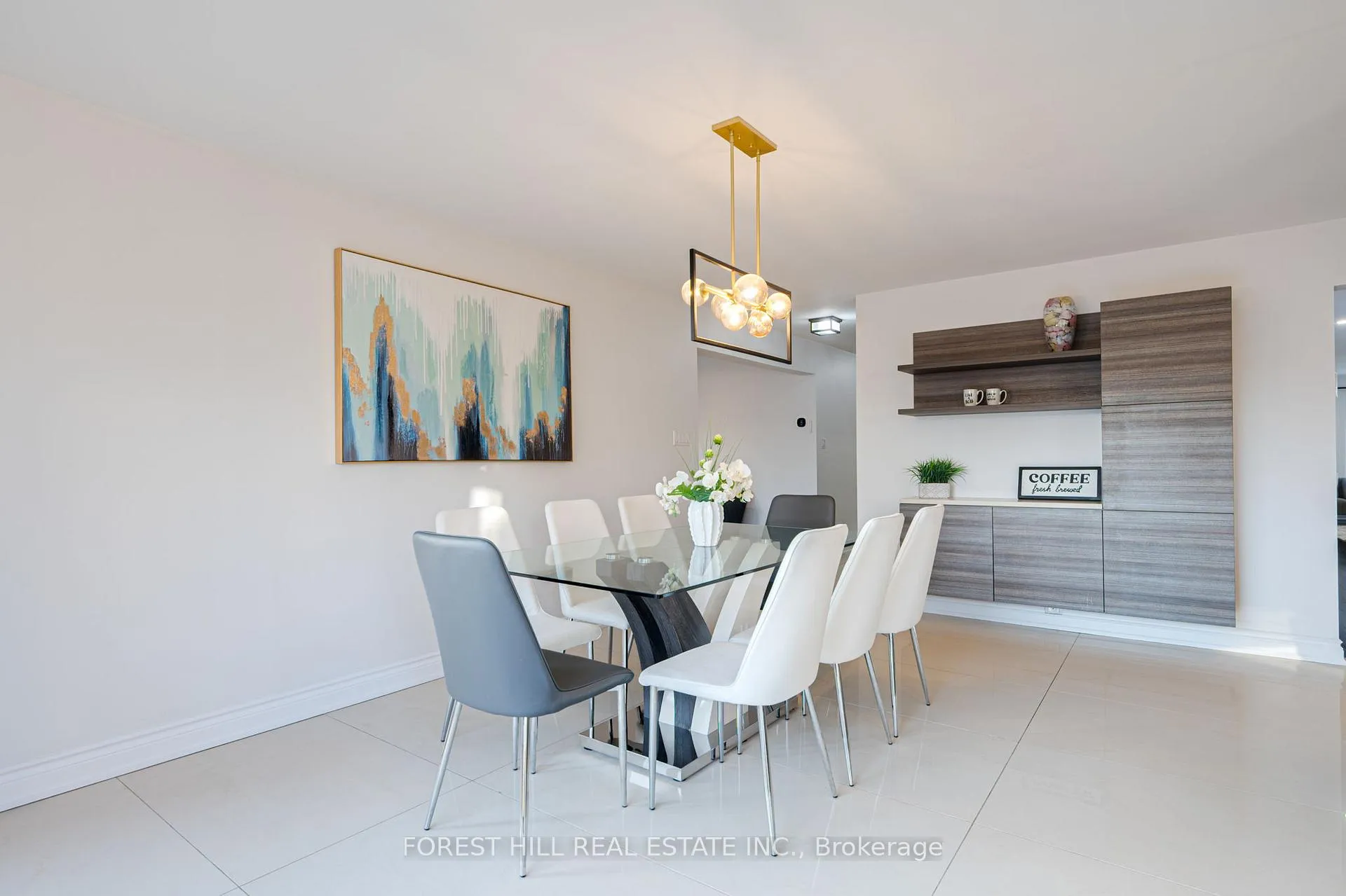 Photo 10 of 211 Franklin Avenue, Vaughan, Crestwood-Springfarm-Yorkhill — HOMEH