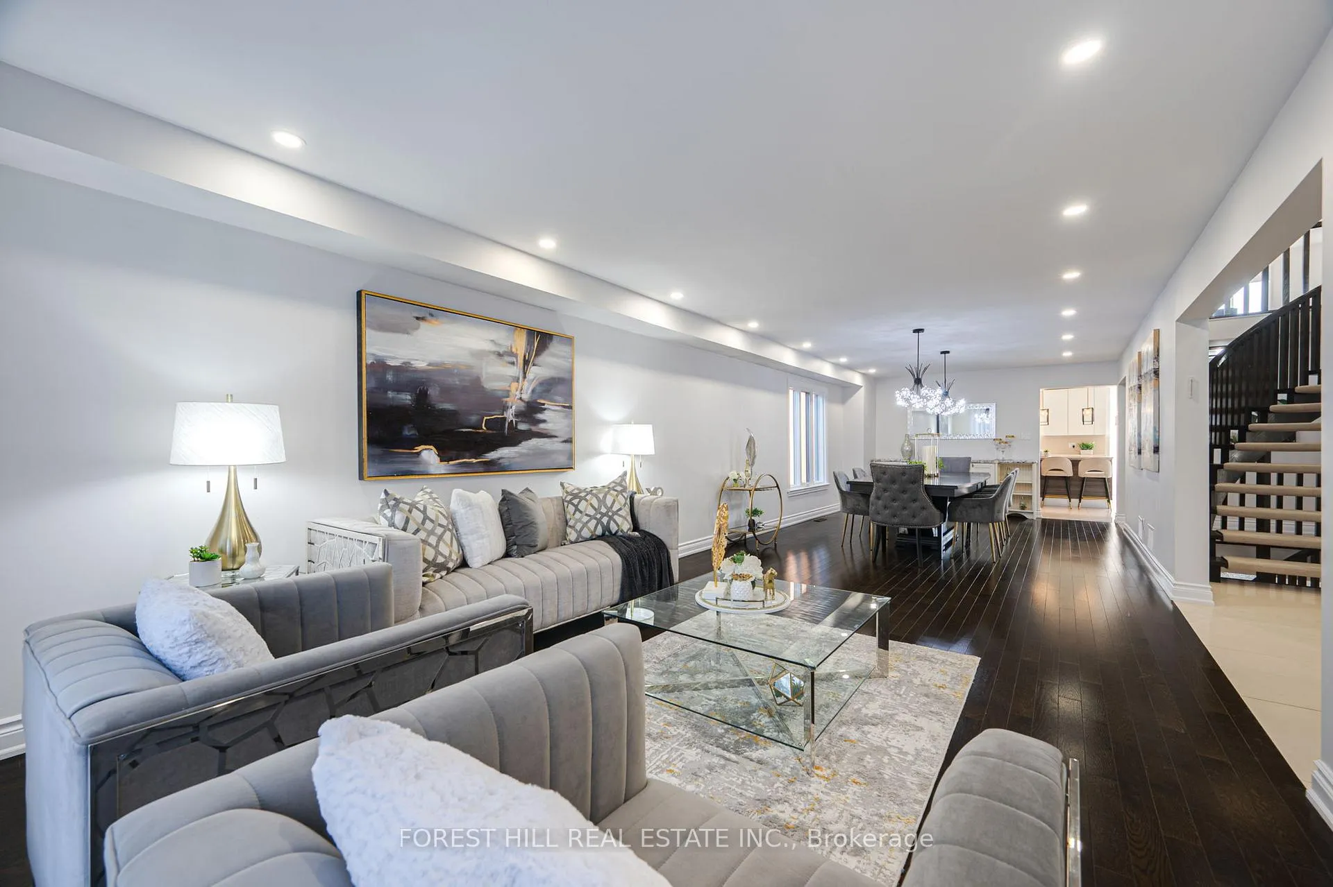 Photo 14 of 211 Franklin Avenue, Vaughan, Crestwood-Springfarm-Yorkhill — HOMEH