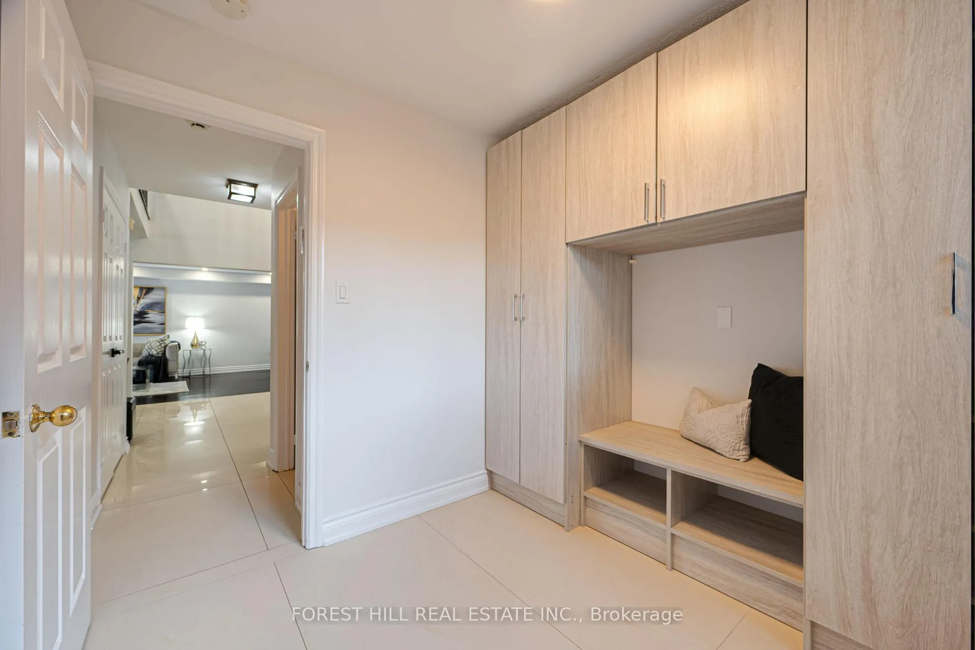 Photo 19 of 211 Franklin Avenue, Vaughan, Crestwood-Springfarm-Yorkhill — HOMEH