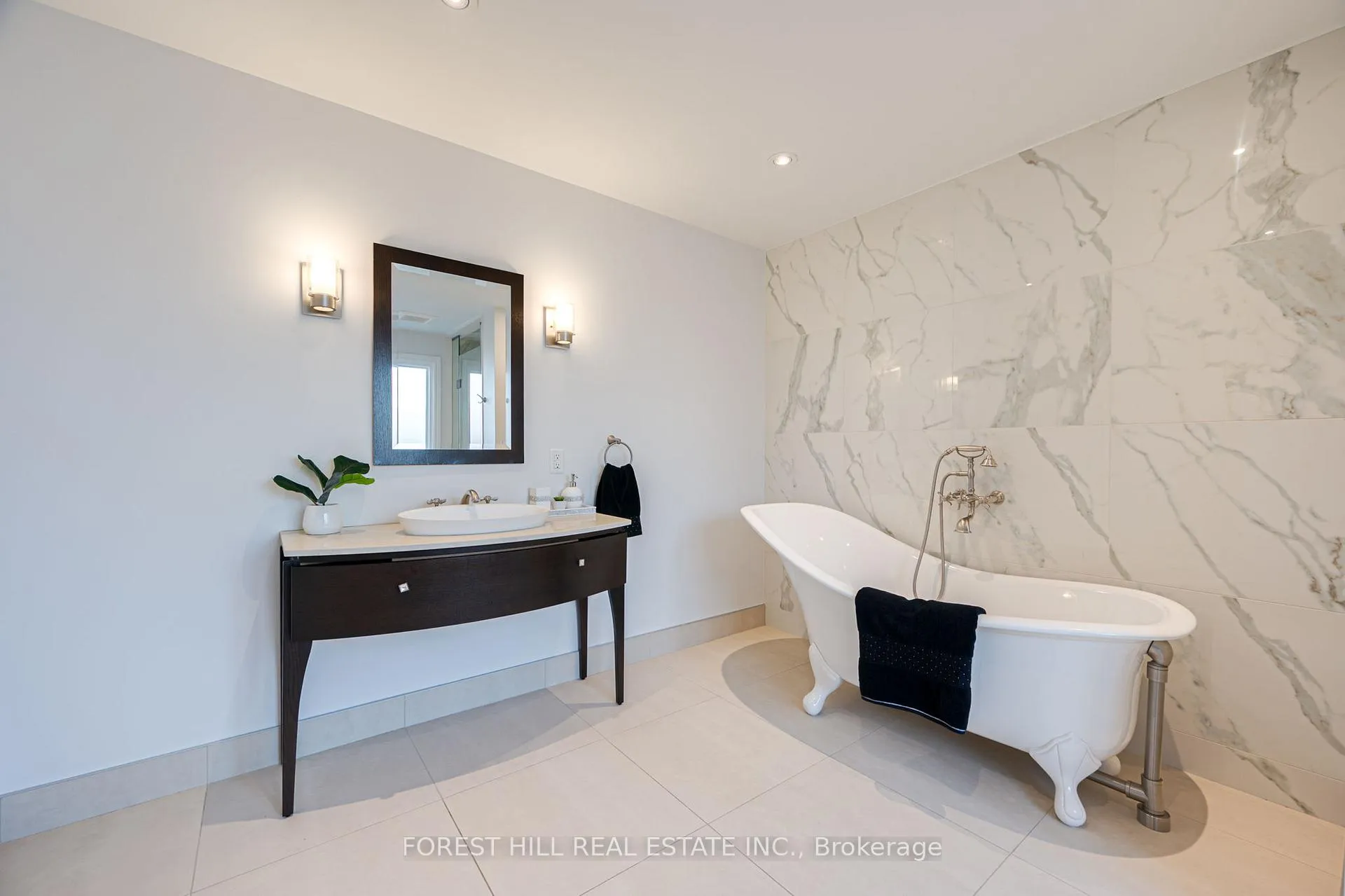 Photo 28 of 211 Franklin Avenue, Vaughan, Crestwood-Springfarm-Yorkhill — HOMEH