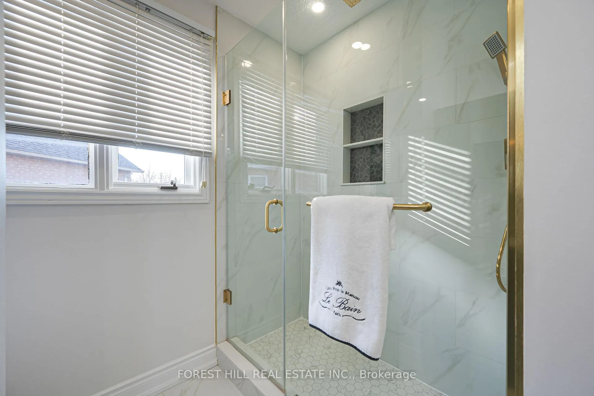 Photo 39 of 211 Franklin Avenue, Vaughan, Crestwood-Springfarm-Yorkhill — HOMEH