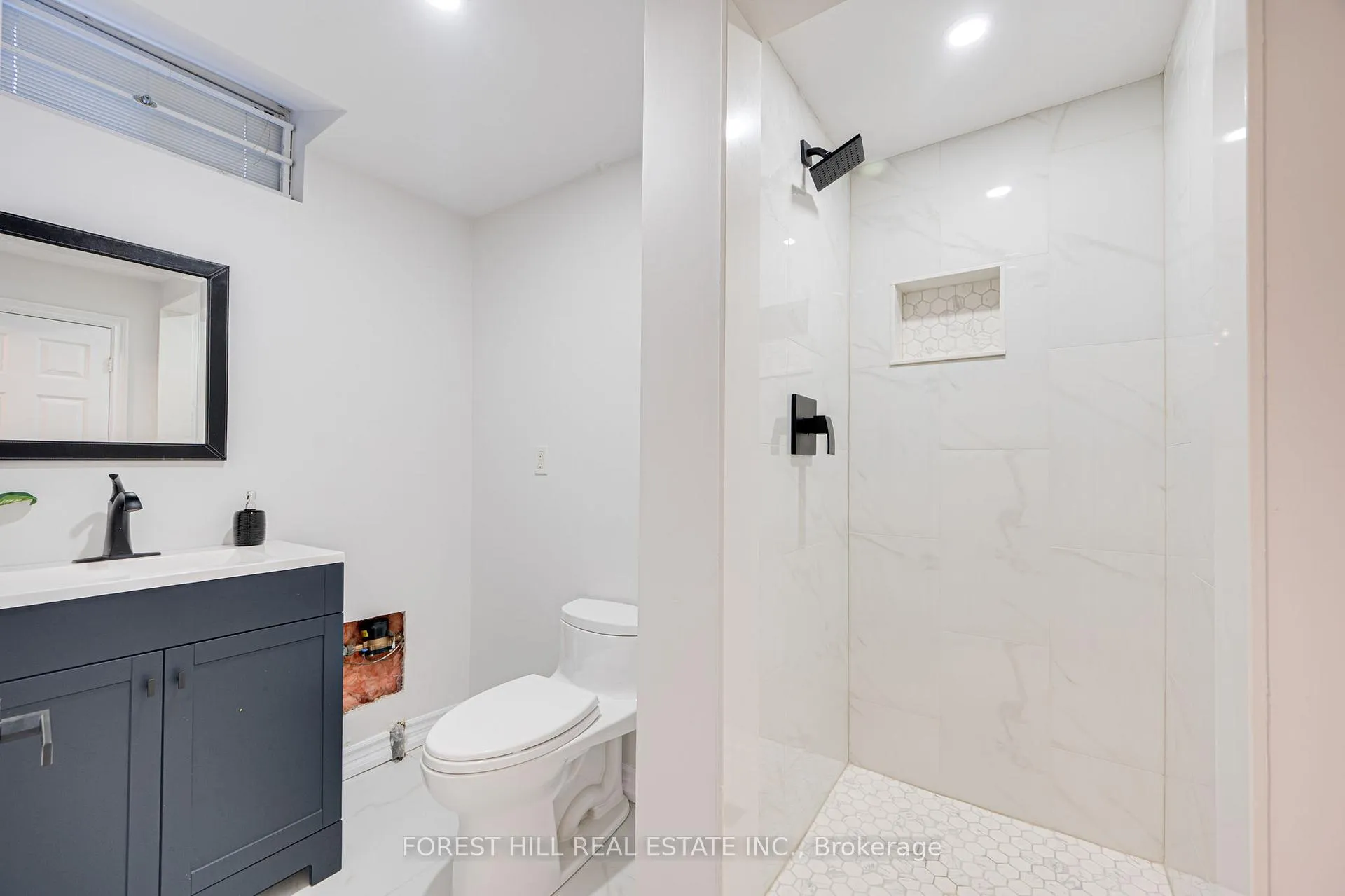 Photo 47 of 211 Franklin Avenue, Vaughan, Crestwood-Springfarm-Yorkhill — HOMEH