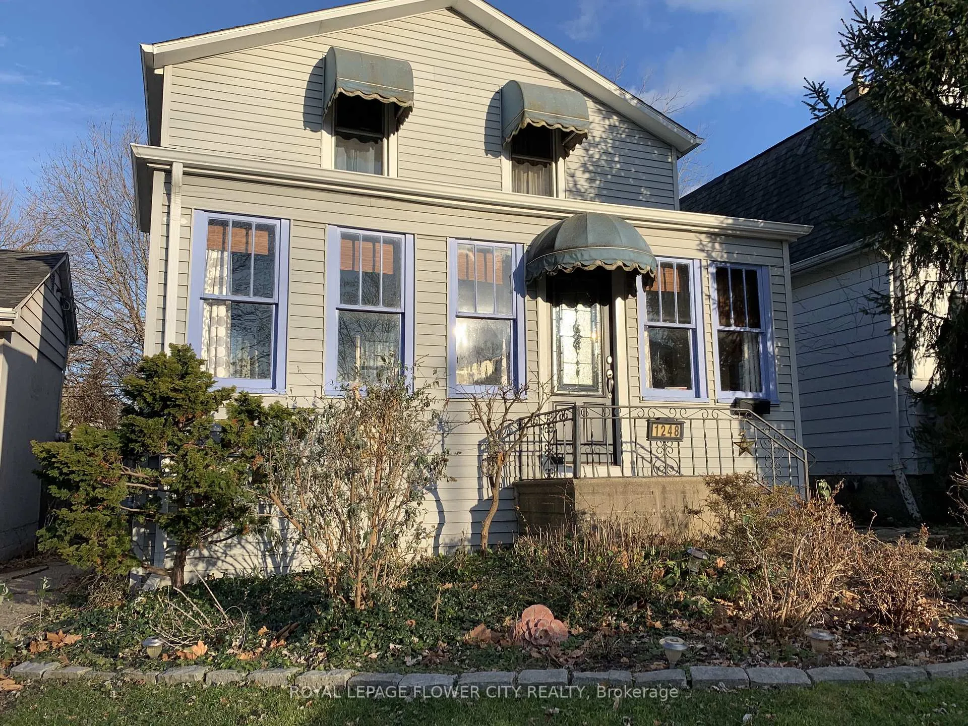 Front of 1248 Mcewan Avenue