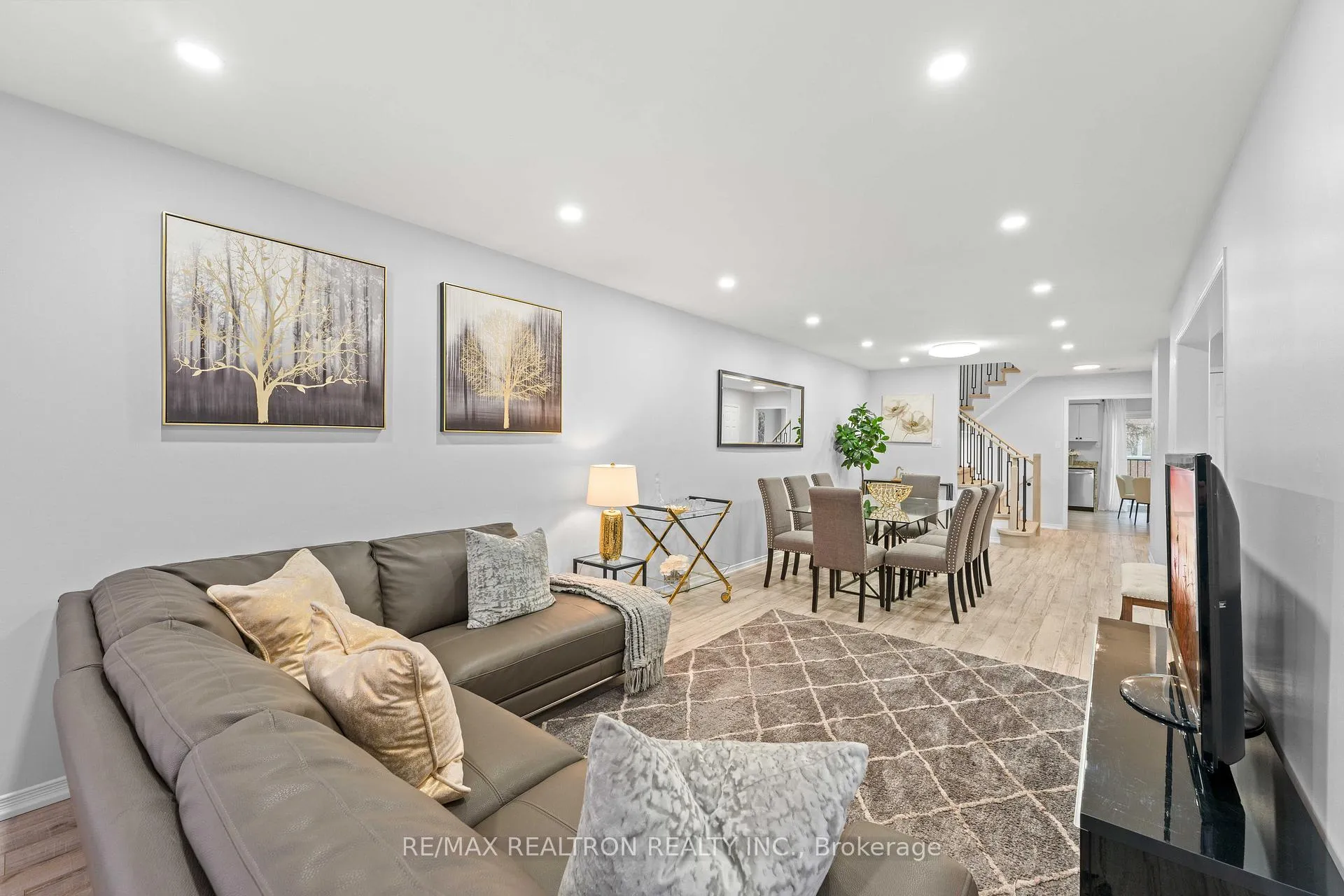 Photo 8 of 177 Sassafras Circle, Vaughan, Patterson — HOMEH
