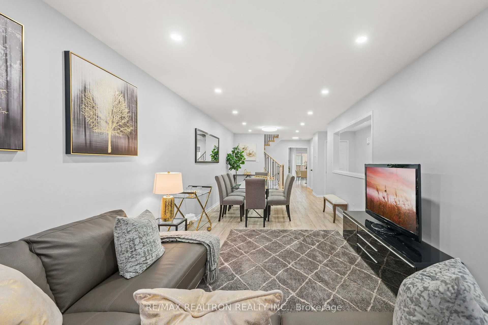 Photo 9 of 177 Sassafras Circle, Vaughan, Patterson — HOMEH